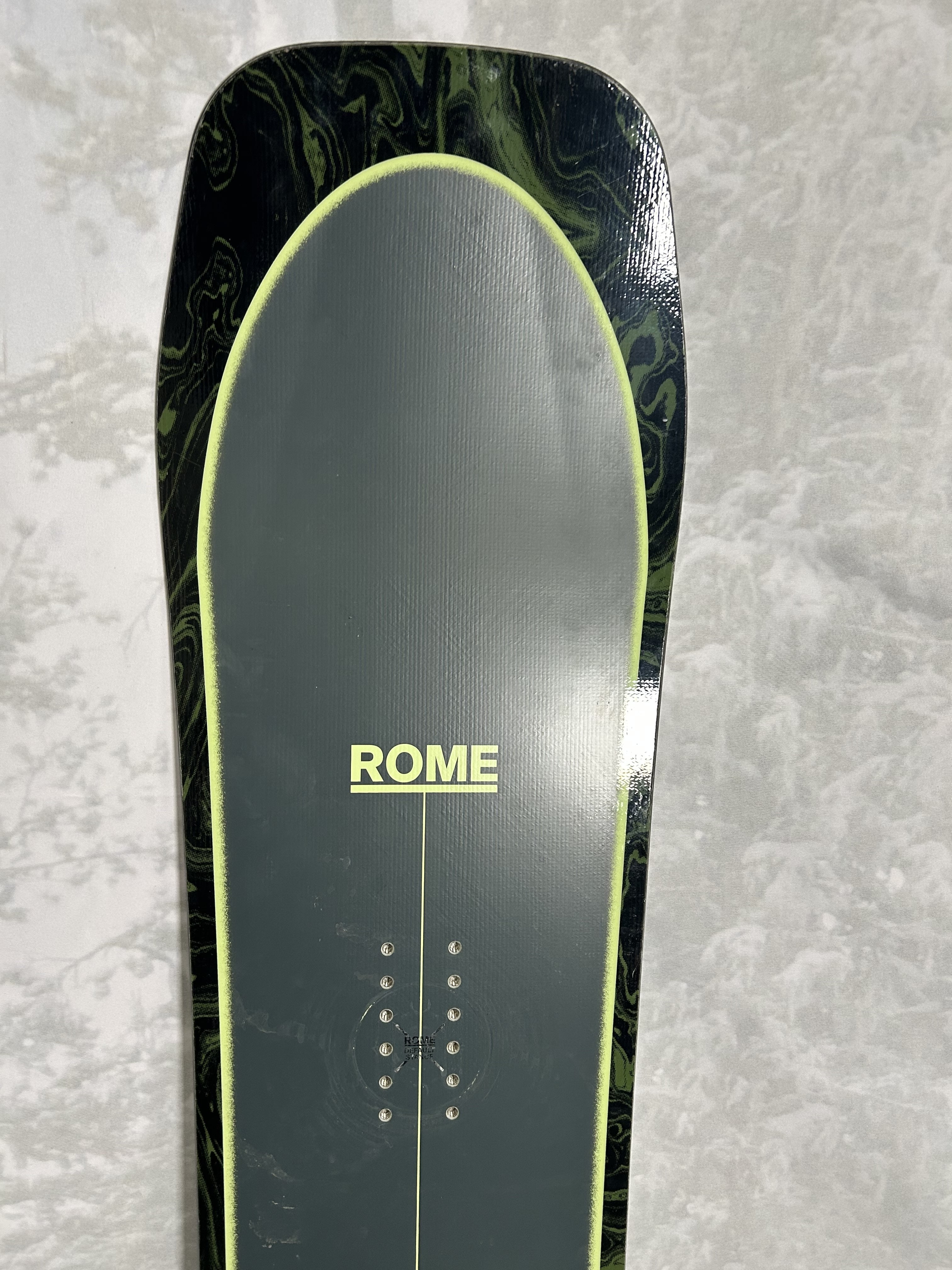Used 2025 Rome Ravine 155cm Snowboard