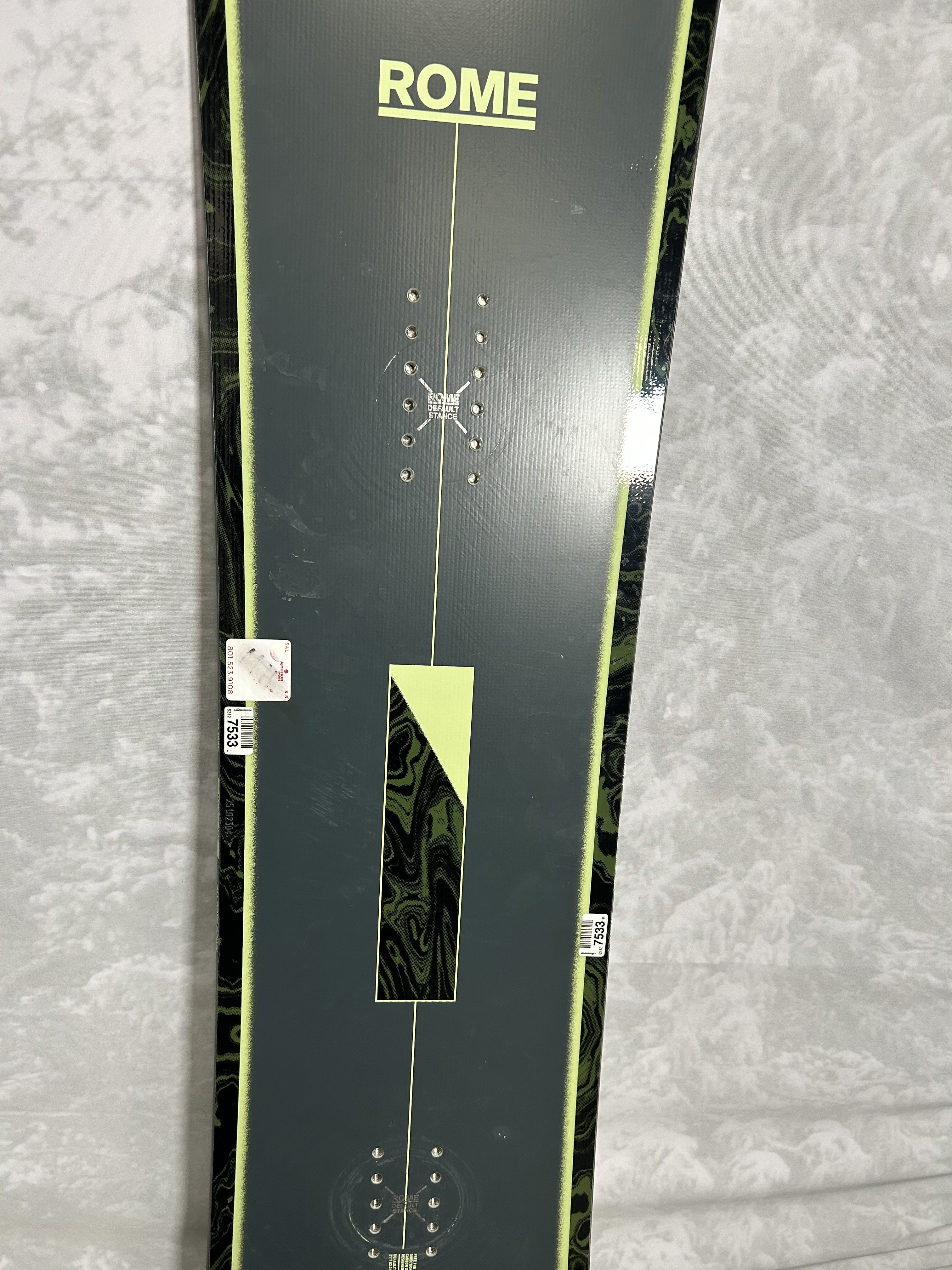 Used 2025 Rome Ravine 155cm Snowboard