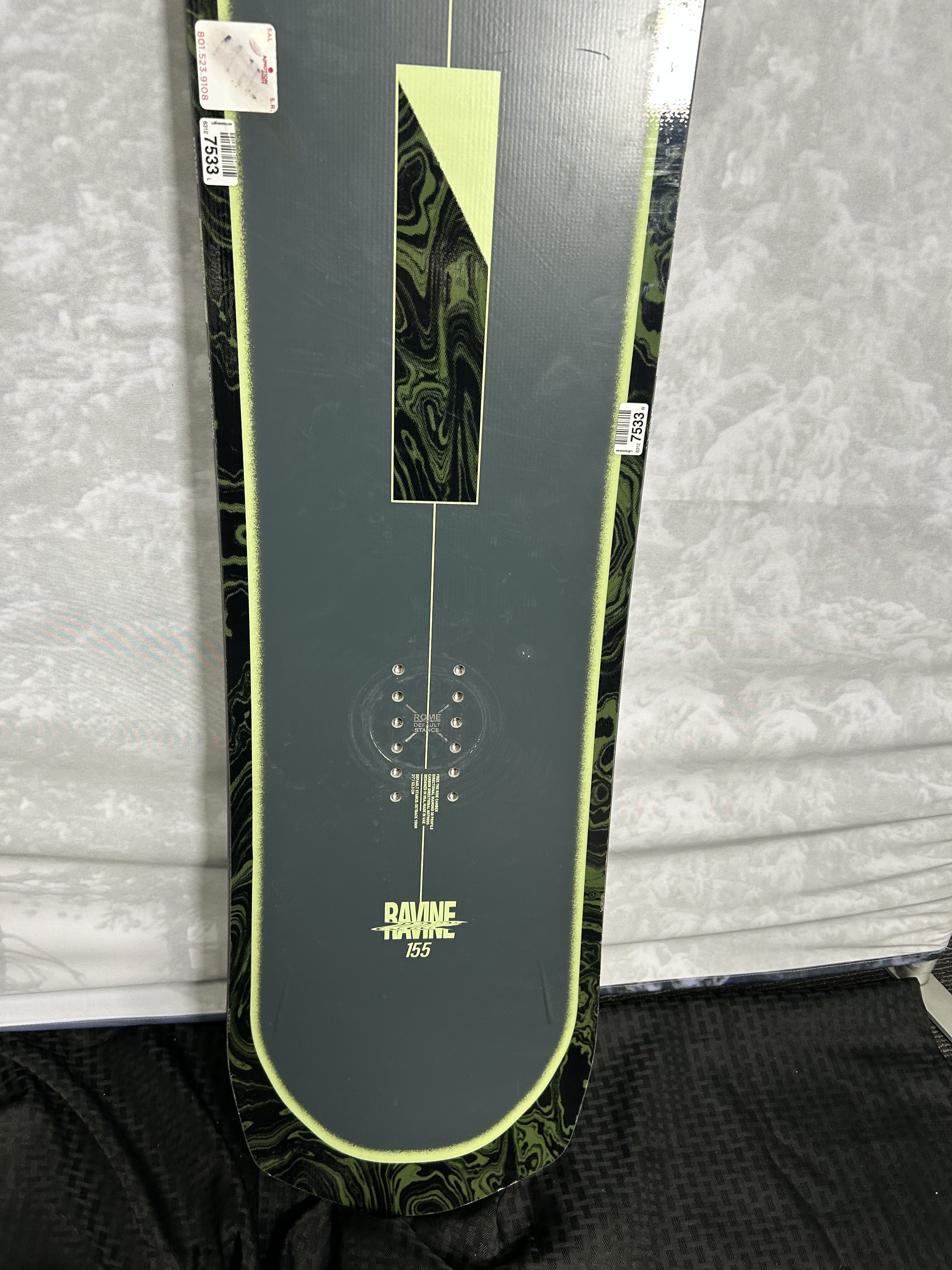 Used 2025 Rome Ravine 155cm Snowboard