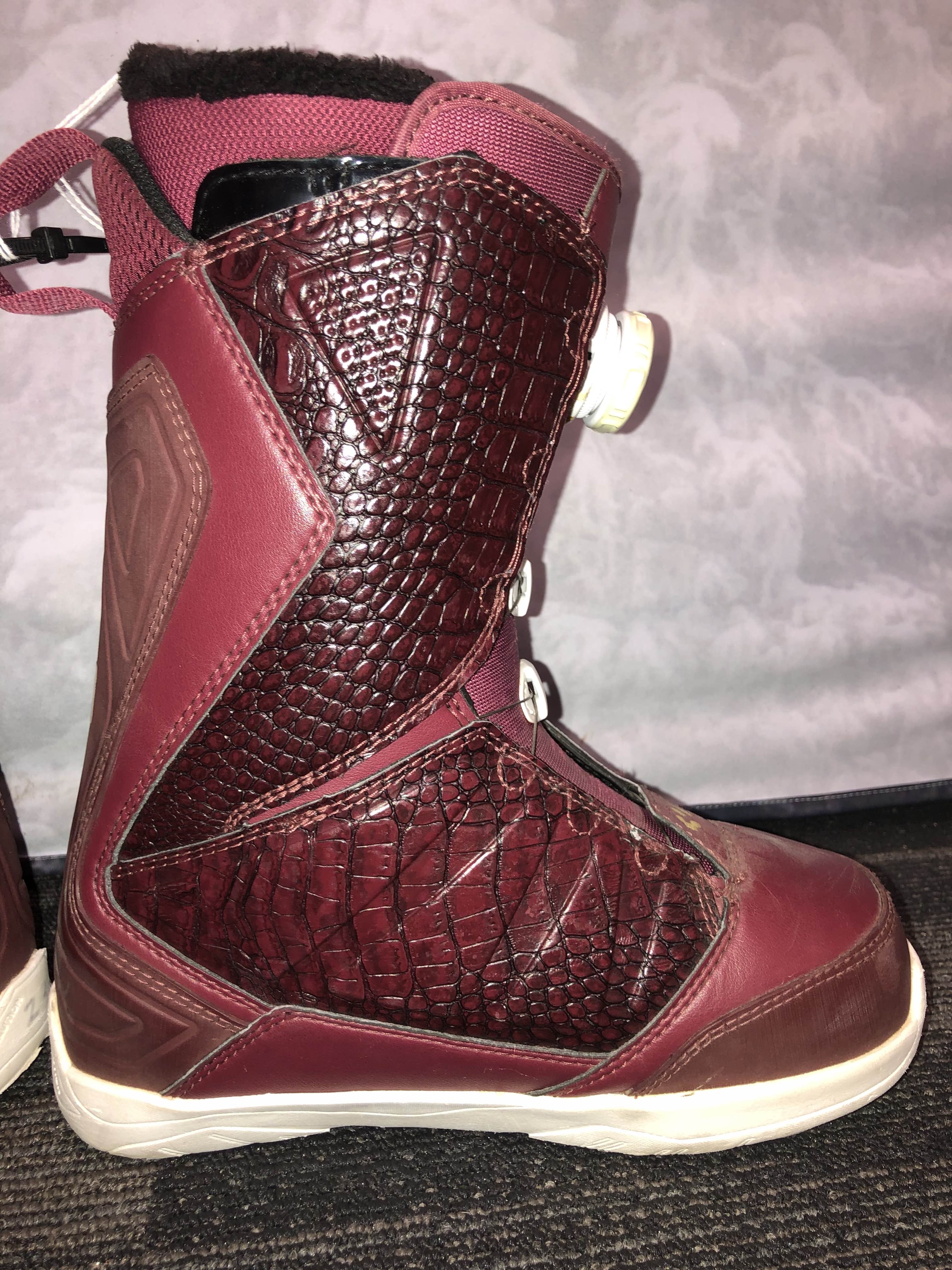 Used ThirtyTwo Lashed Boa Snowboaed boots - 24.5