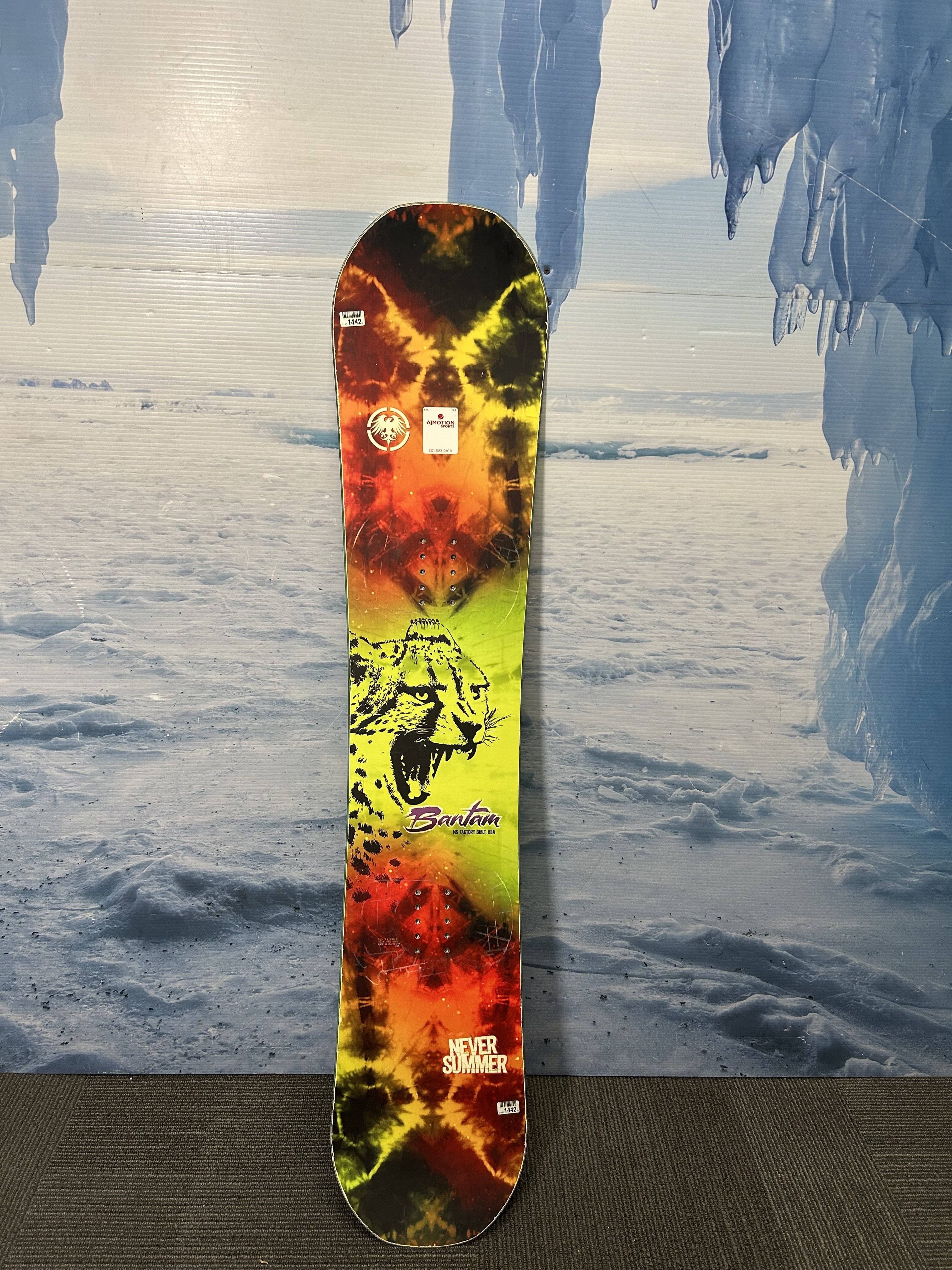 Used Never Summer Bantam Snowboard - 136CM W/ K2 Small Binding