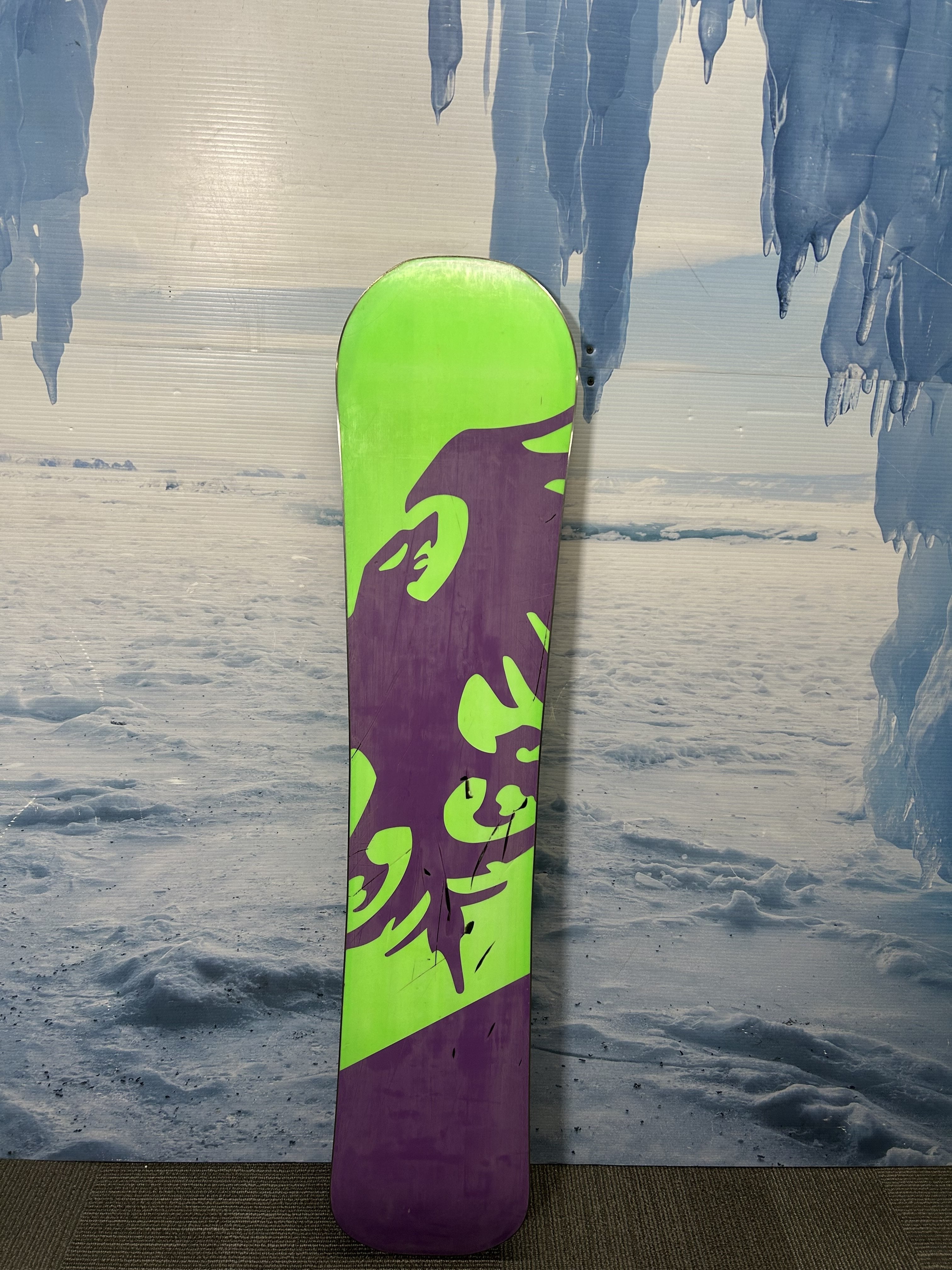 Used Never Summer Bantam Snowboard - 136CM W/ K2 Small Binding