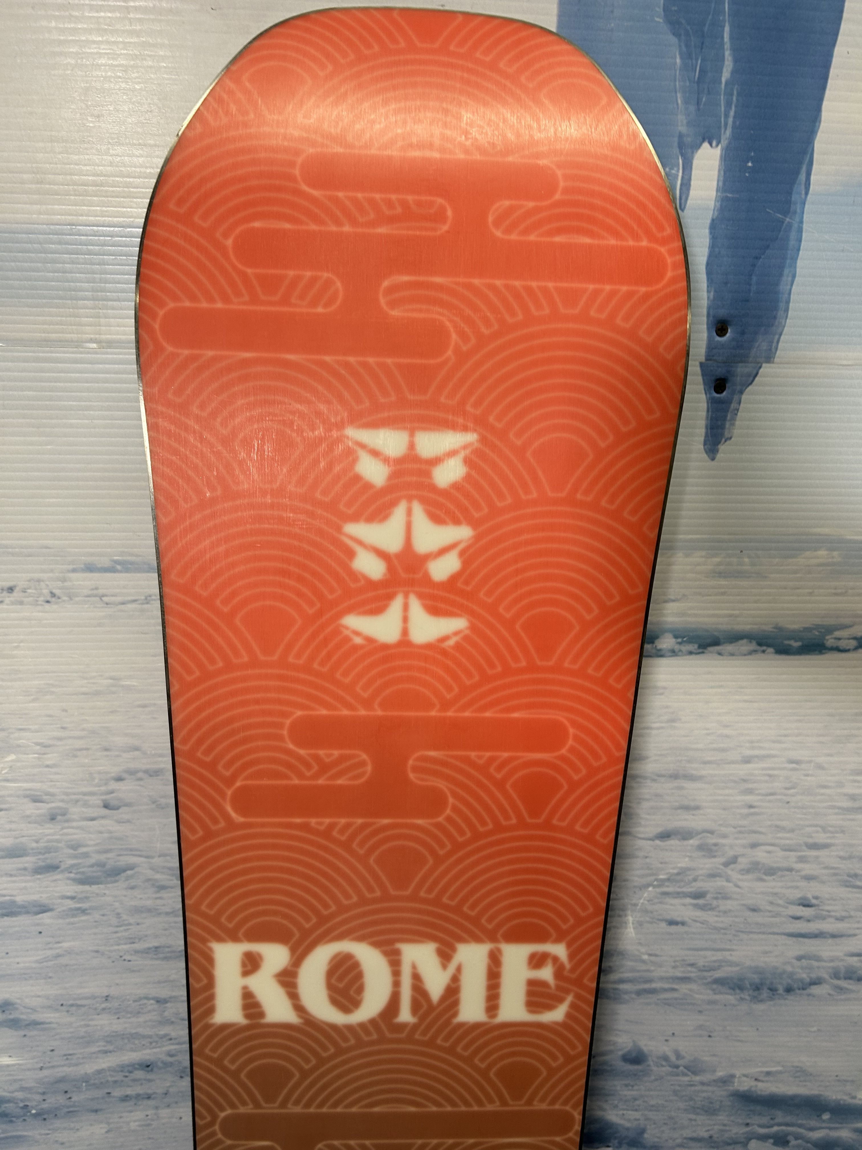 Used RomeSDS Royal Snowboard - 144CM