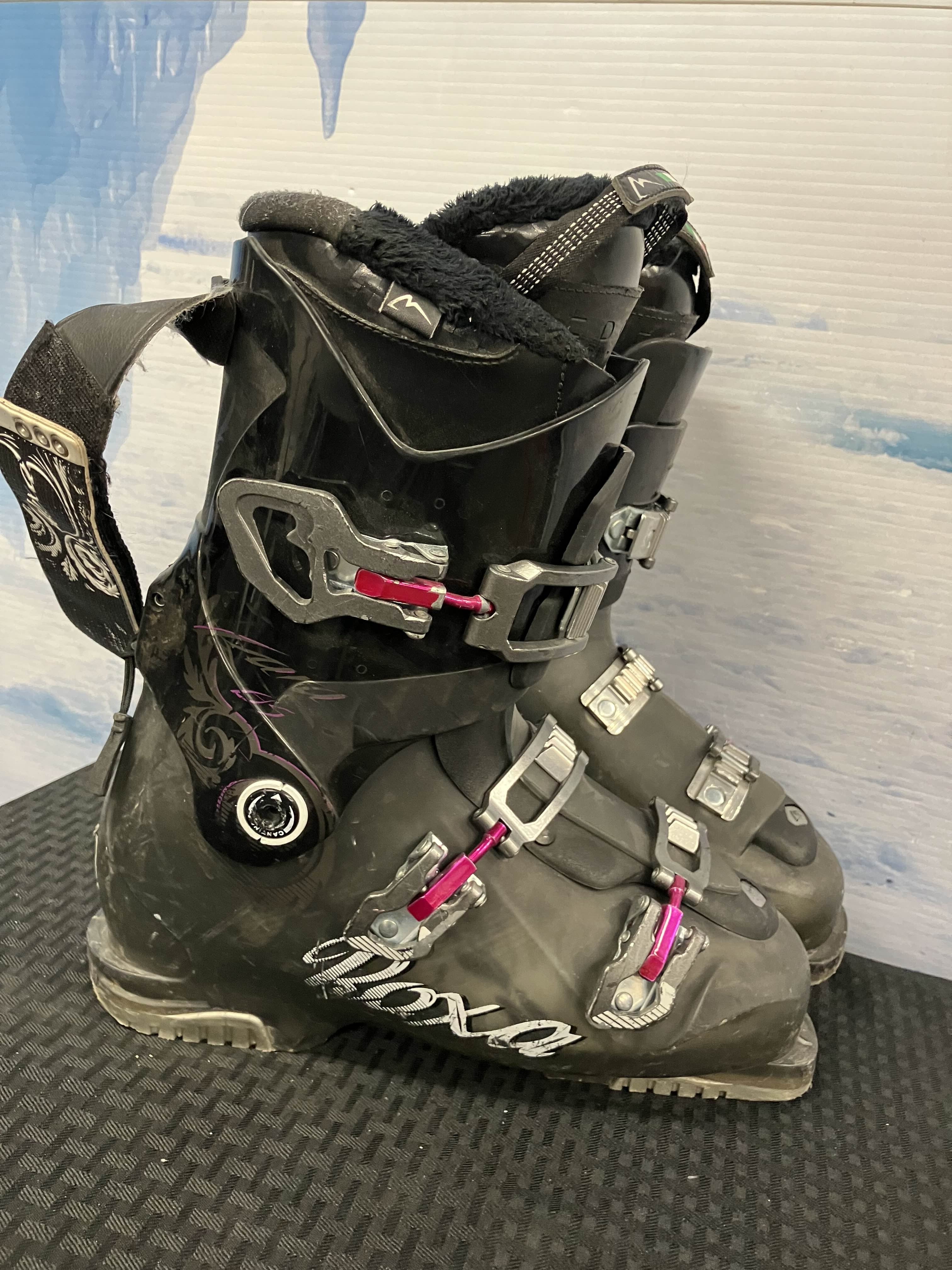 Used Roxa Kara 85 Ski Boots - 26.0