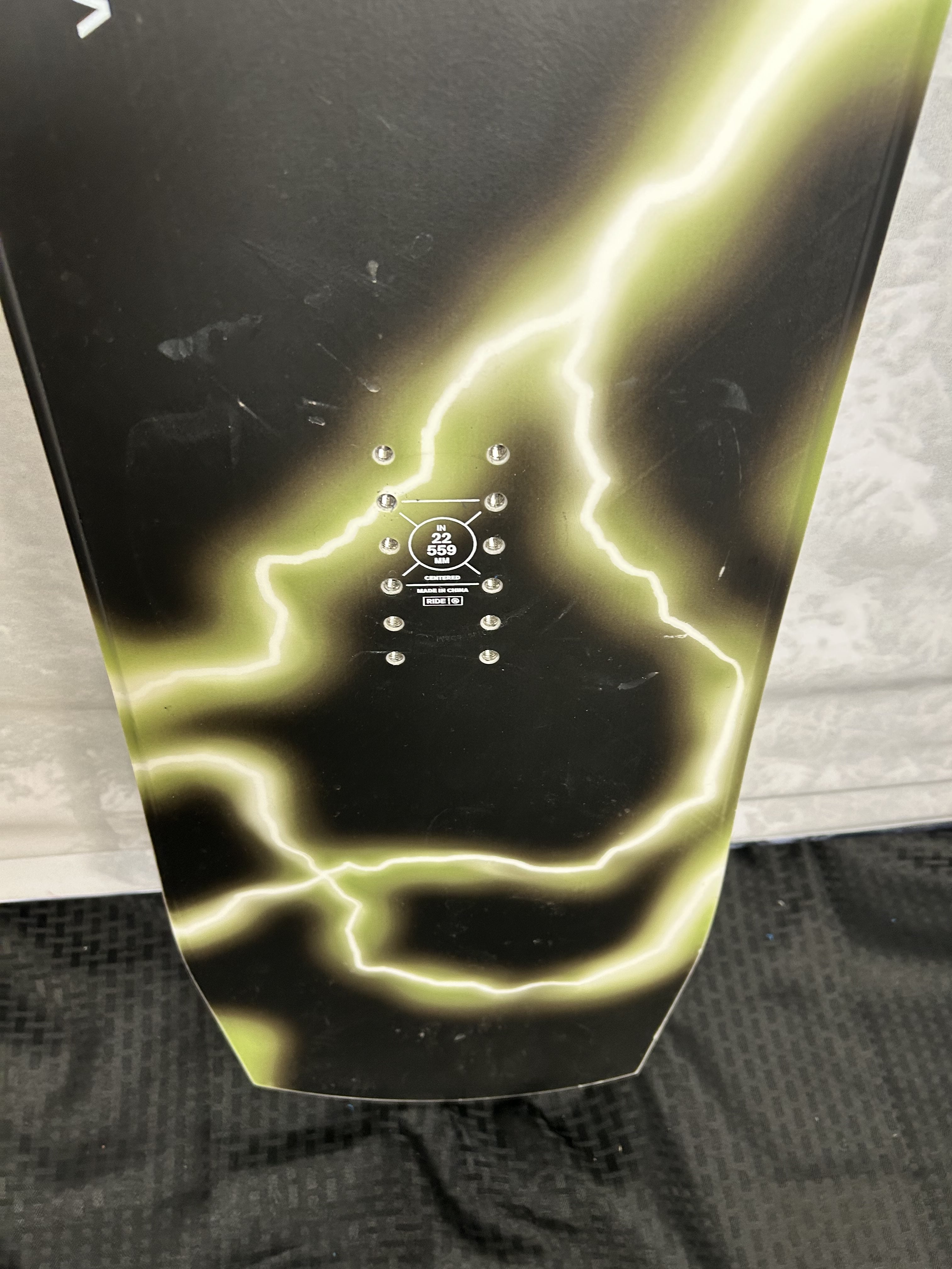Used 2025 Ride Warpig 154CM Snowboard
