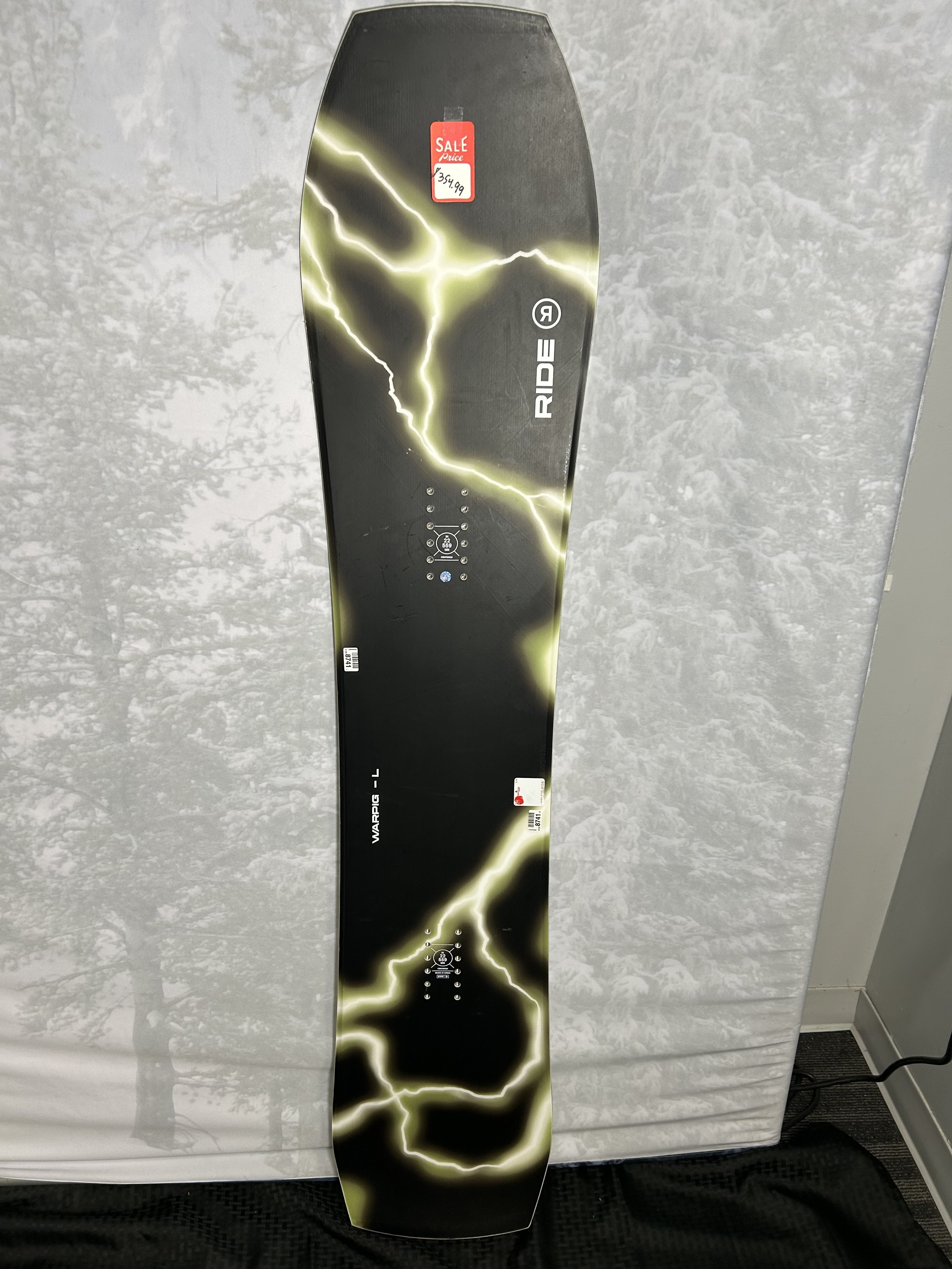 Used 2025 Ride Warpig 154CM Snowboard