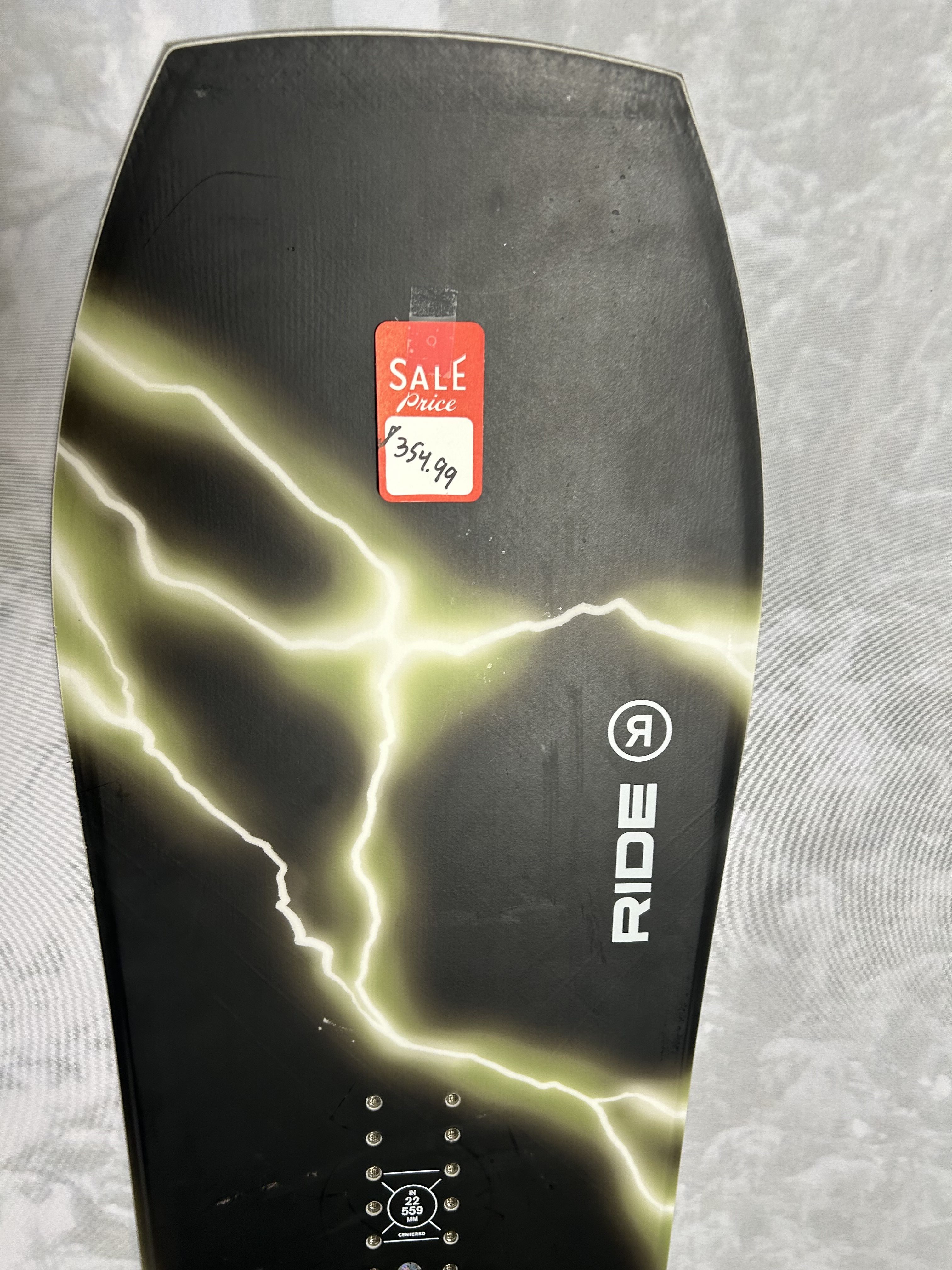 Used 2025 Ride Warpig 154CM Snowboard