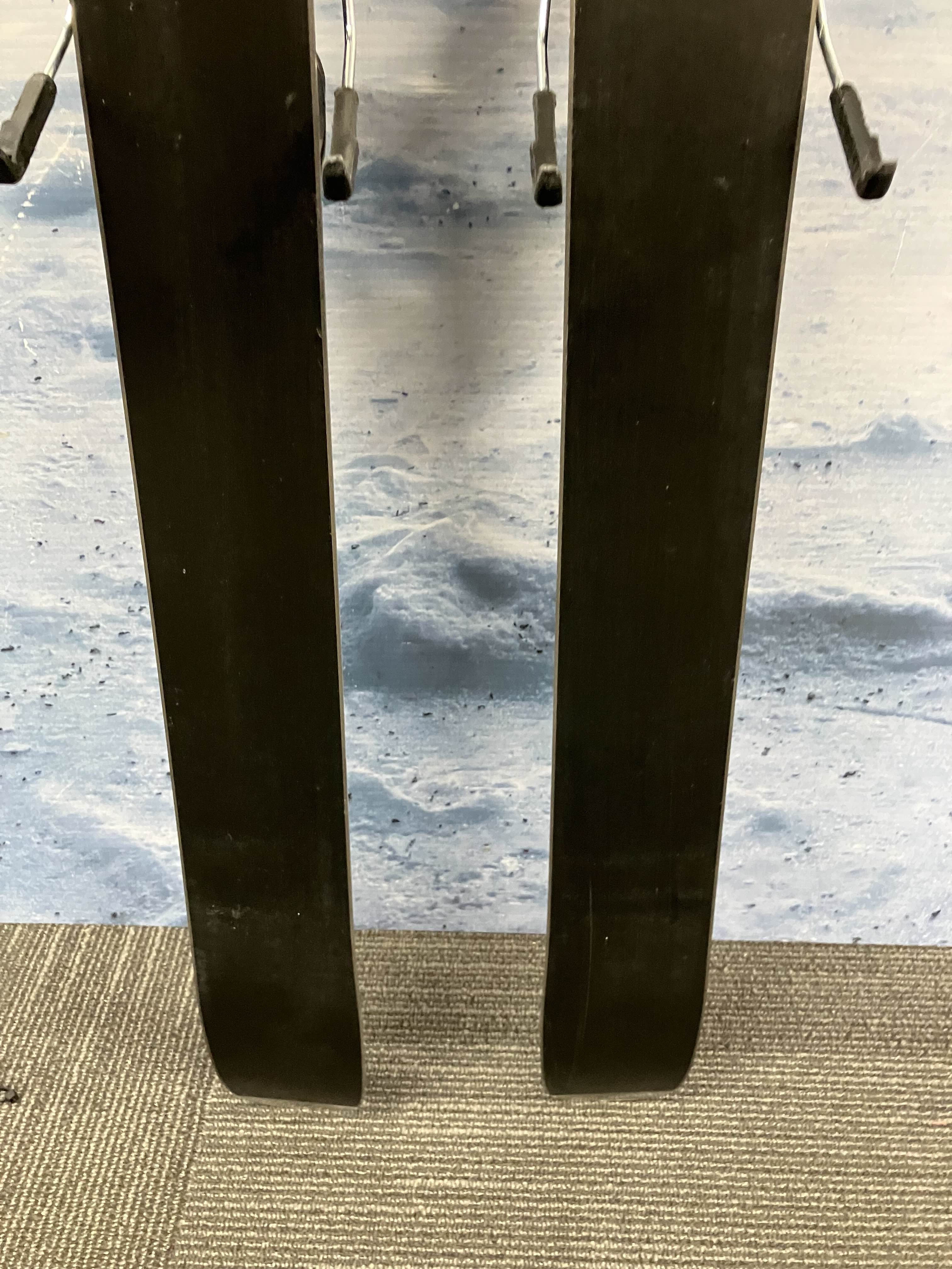 Used Rossignol Sender 90 Pro Skis 180cm w/ Look 10 Bindings