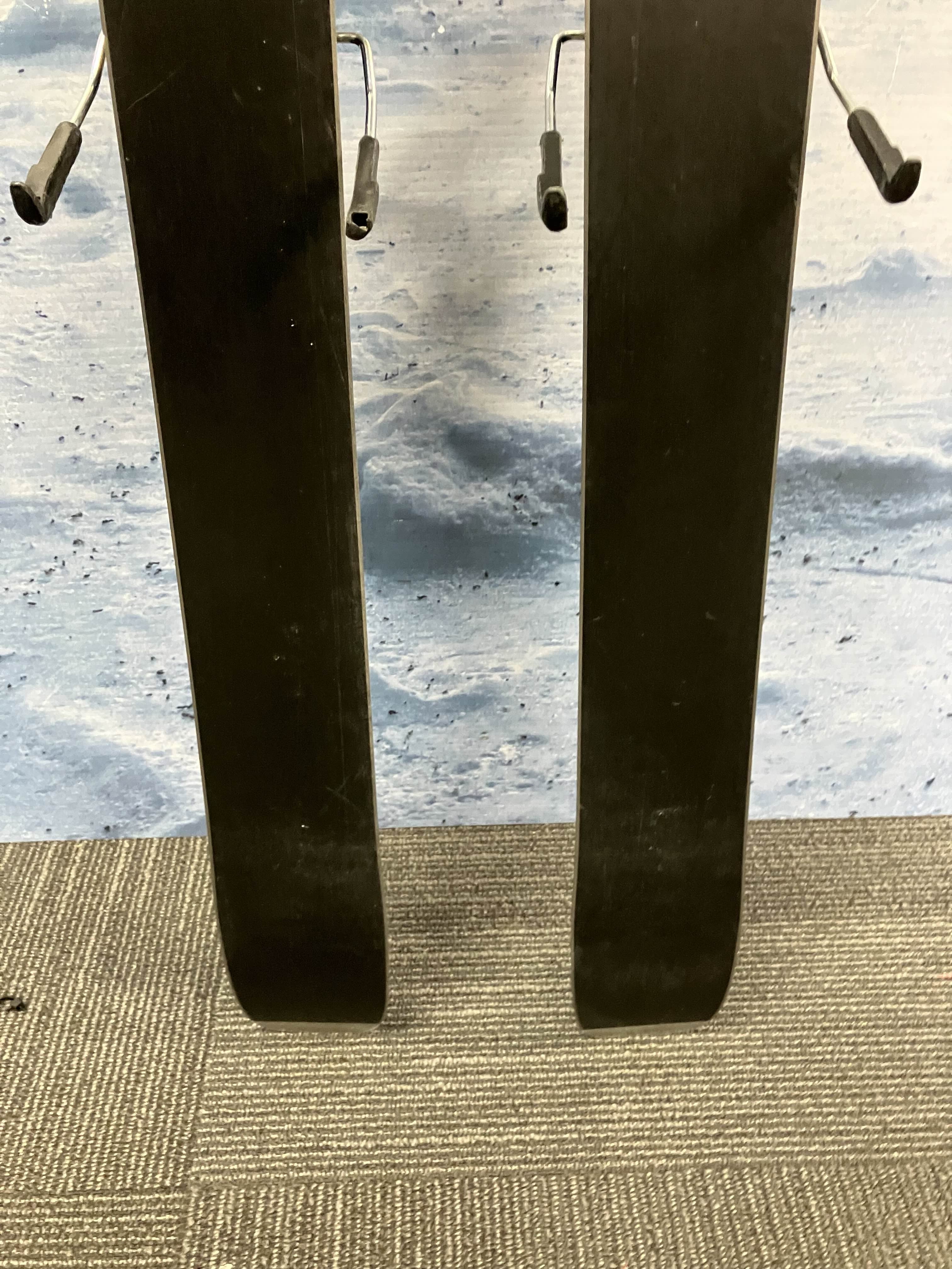 Used Rossignol Sender 90 Pro Skis 160cm w/ Look 10 Demo Bindings