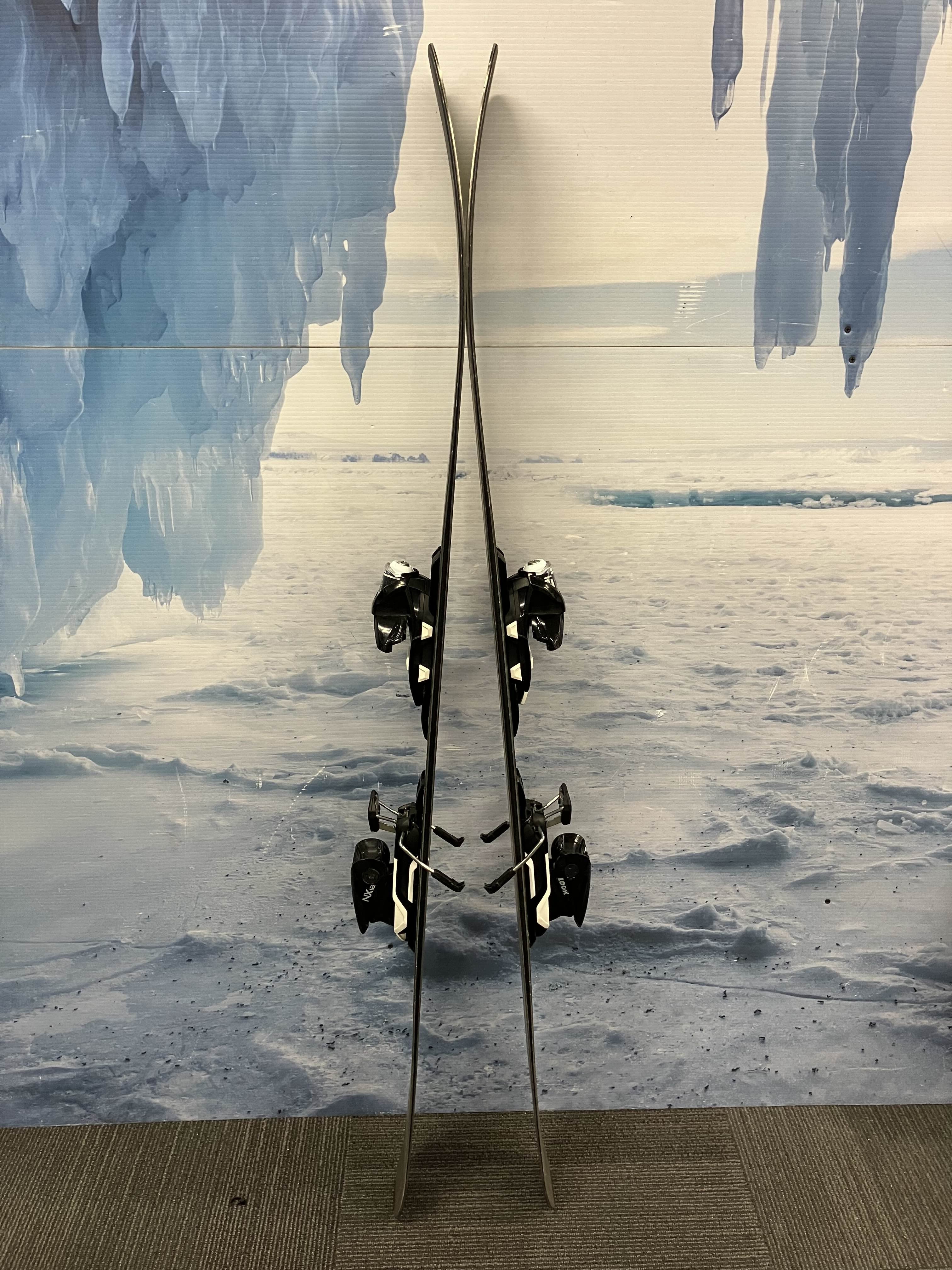 Used Rossignol Sender 104 TI 154cm Skis w/ Look 12 Demo Bindings