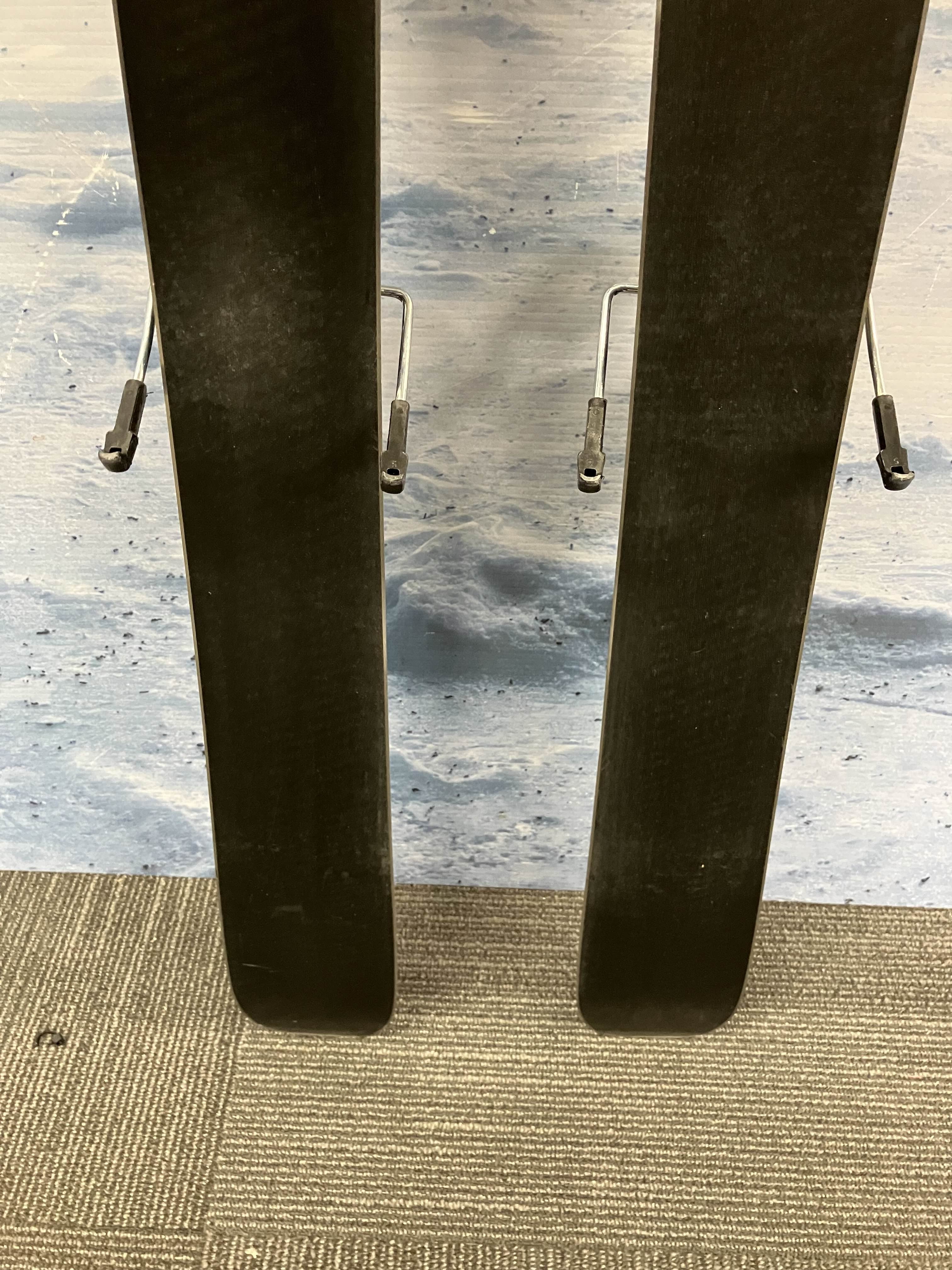 Used Rossignol Sender 104 TI 154cm Skis w/ Look 12 Demo Bindings