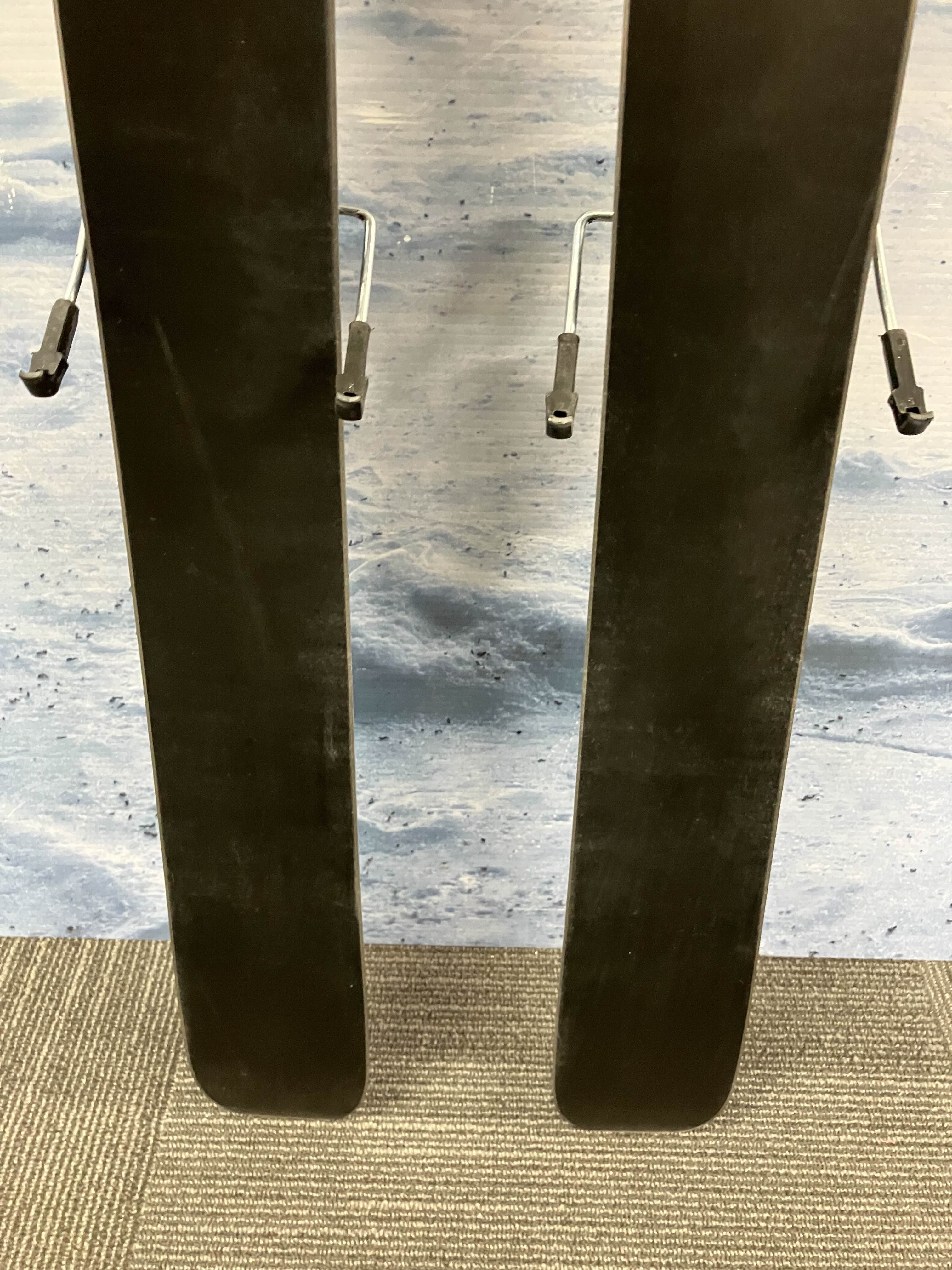 Used Rossignol Sender 104 TI 164cm Skis w/ Look 12 Demo Bindings