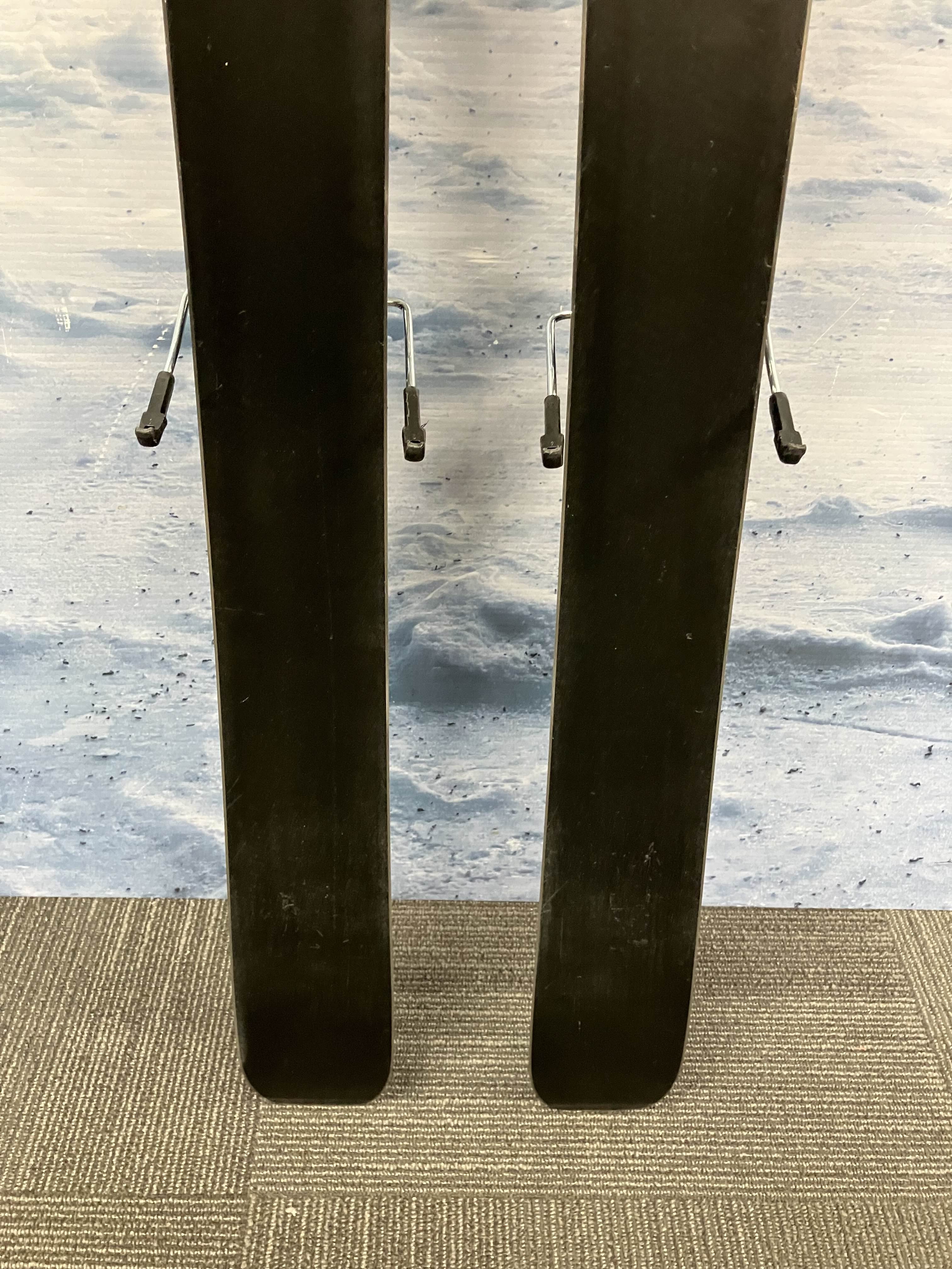 Used Rossignol Sender 104 TI 172cm Skis w/ Look 12 Demo Bindings