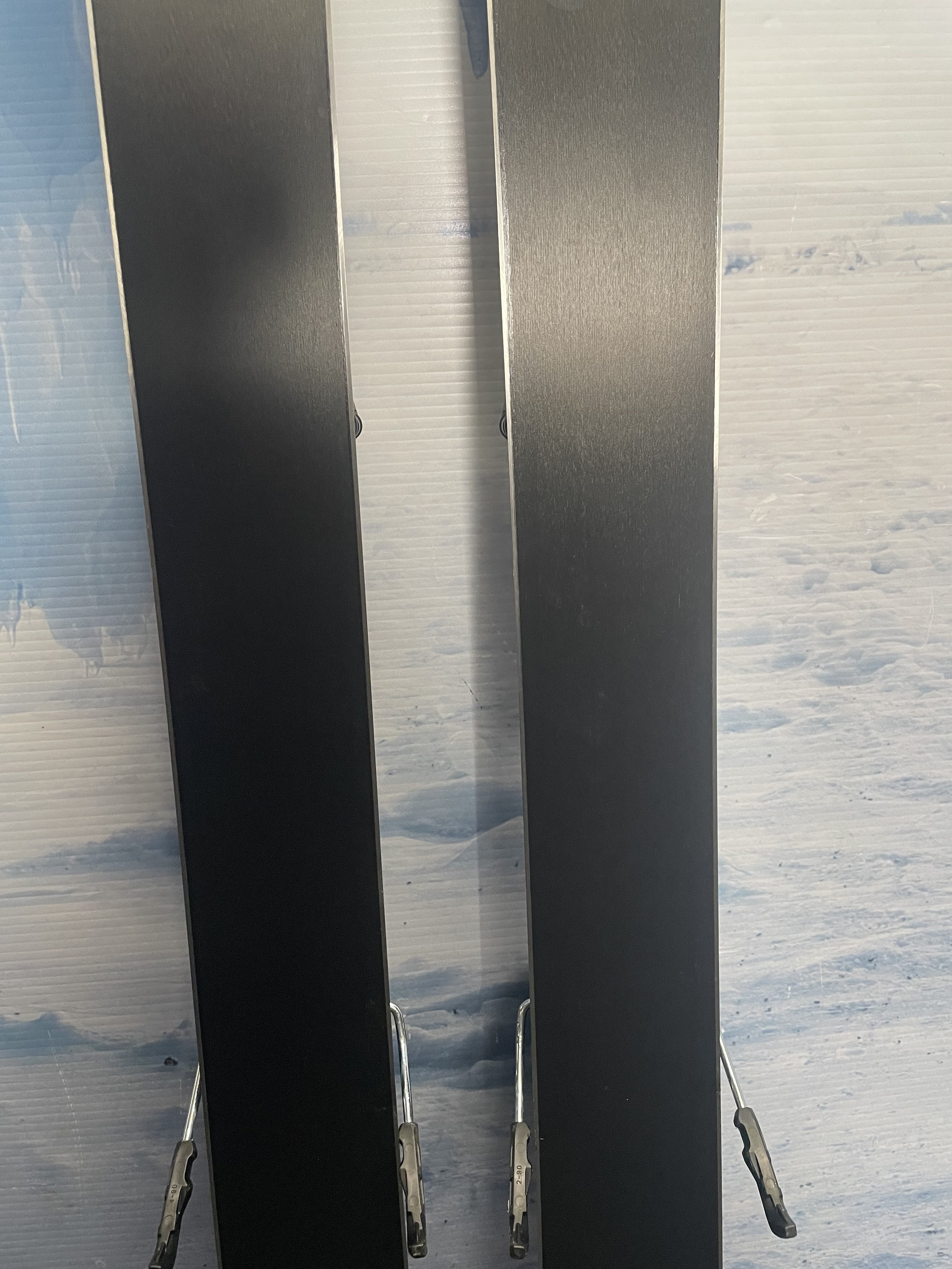 Used 2025 Atomic Bent Chetler 90 184cm Skis w/ Salomon Strive 11 Demo Binding