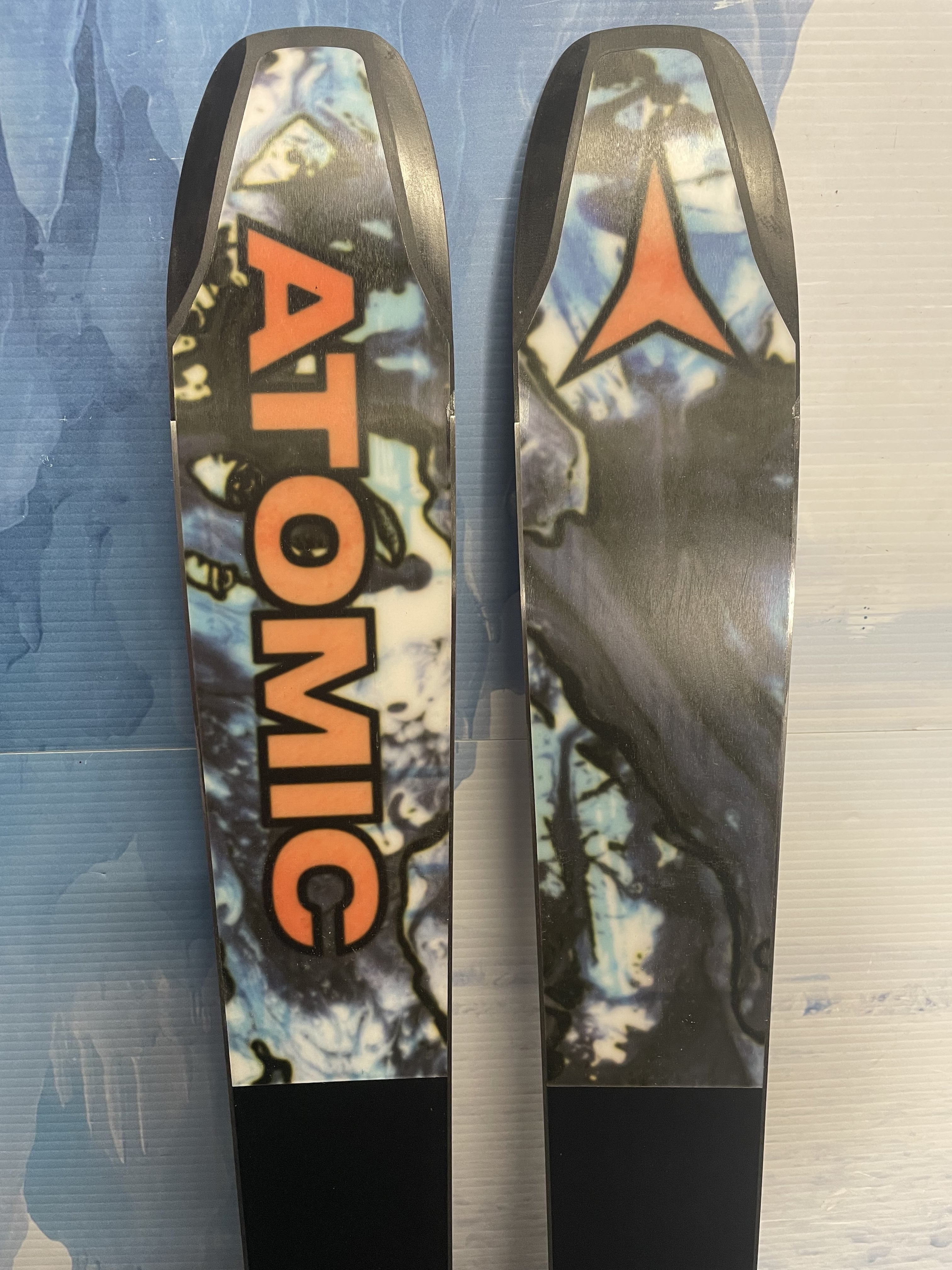 Used 2025 Atomic Bent Chetler 90 157cm Skis w/ Salomon Strive 11 Demo Binding
