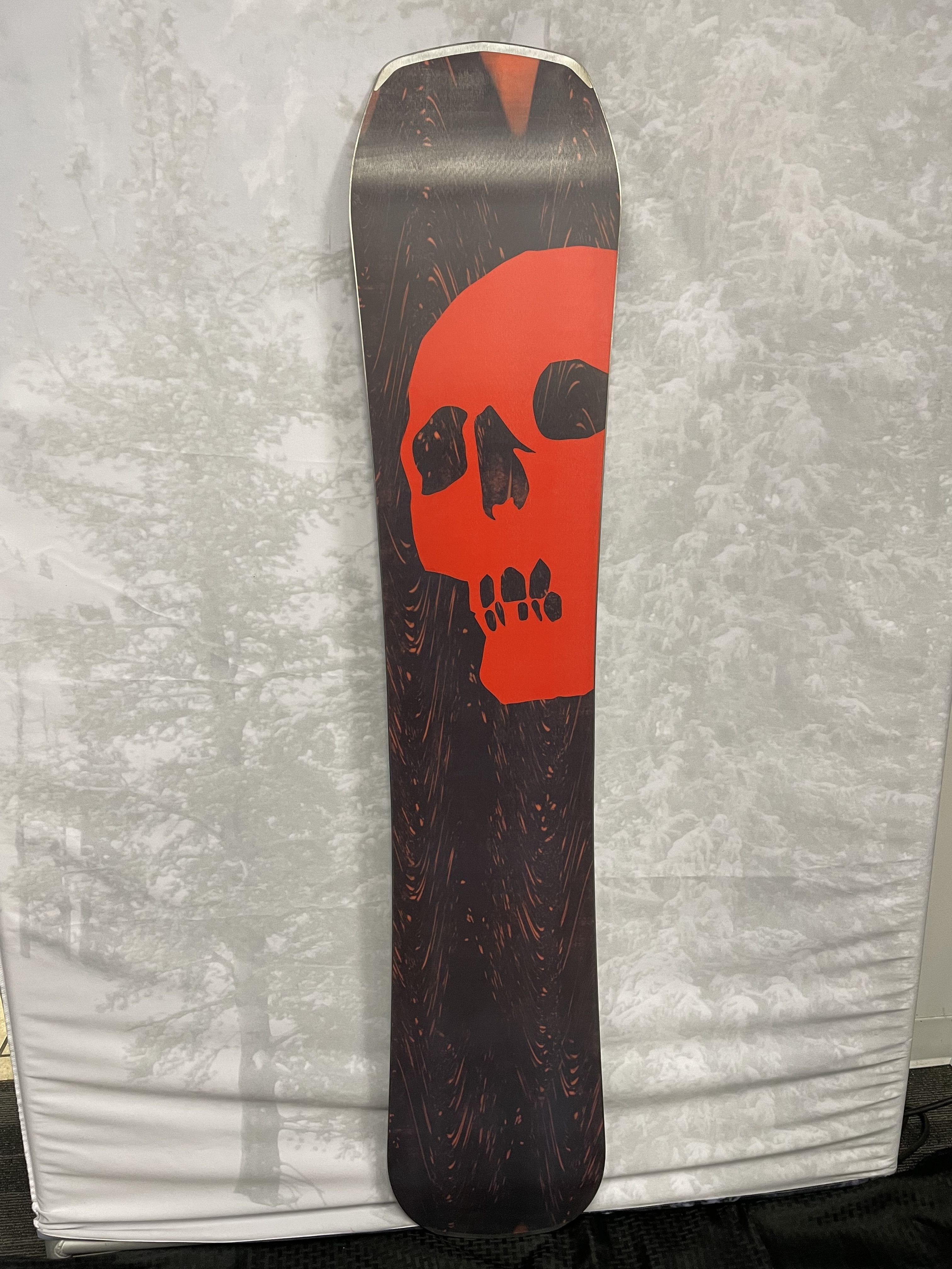 Lightly Used 2025 Capita Black Snowboard of Death Snowboard 156cm