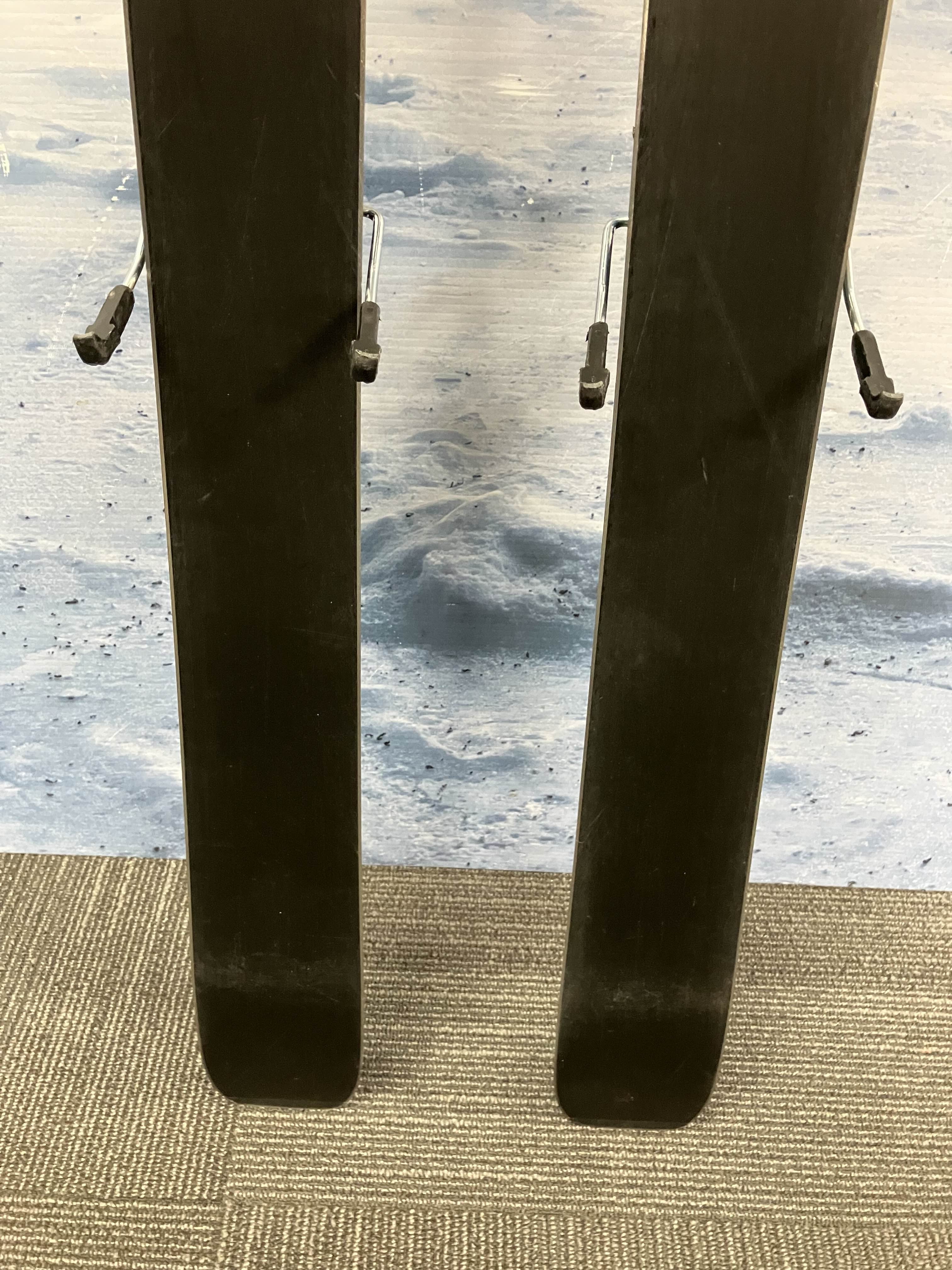 Used Rossignol Sender 94 TI 164cm Skis w/ Look 12 Demo Bindings