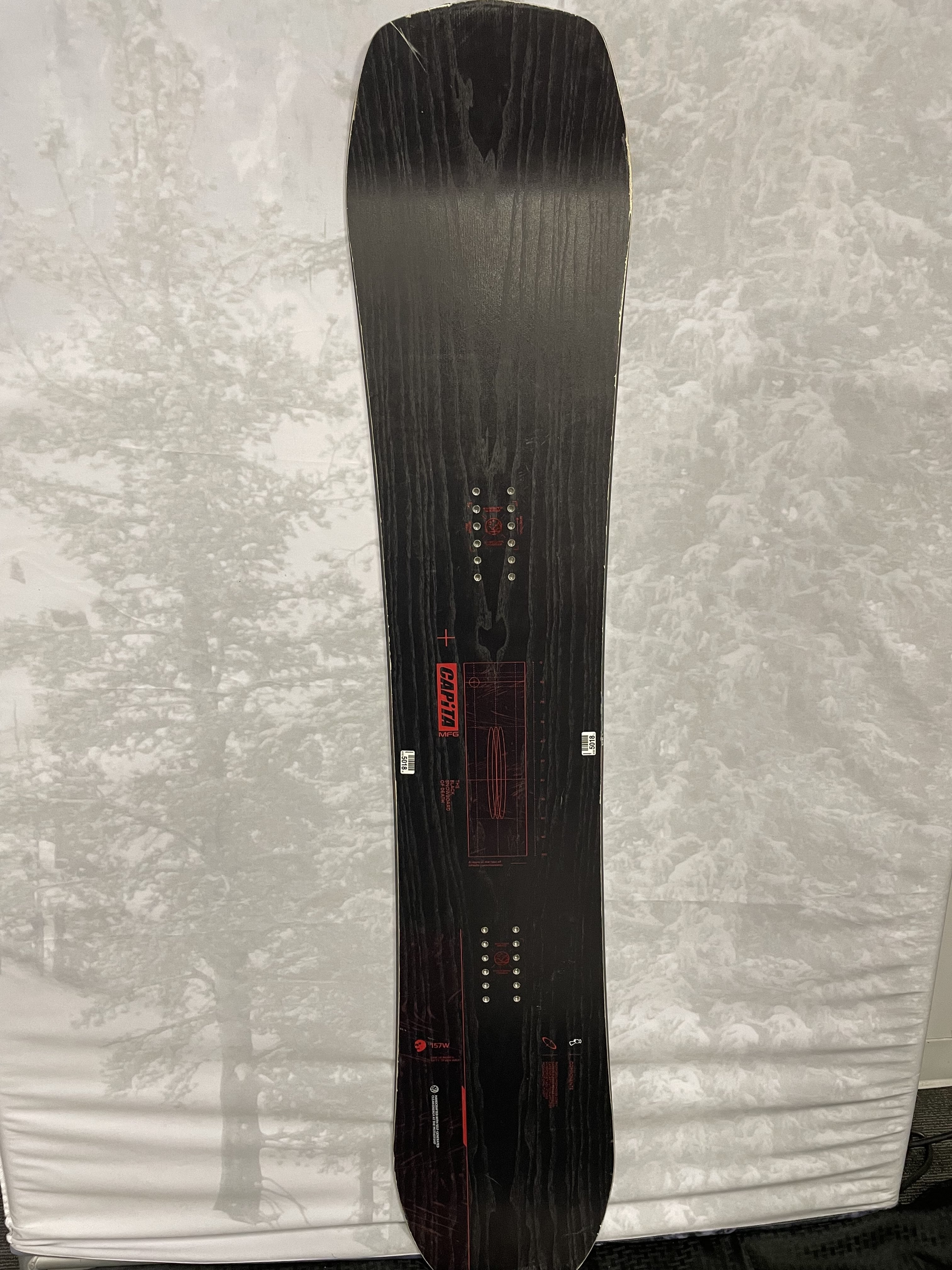 Lightly Used 2025 Capita Black Snowboard of Death Snowboard 157W cm
