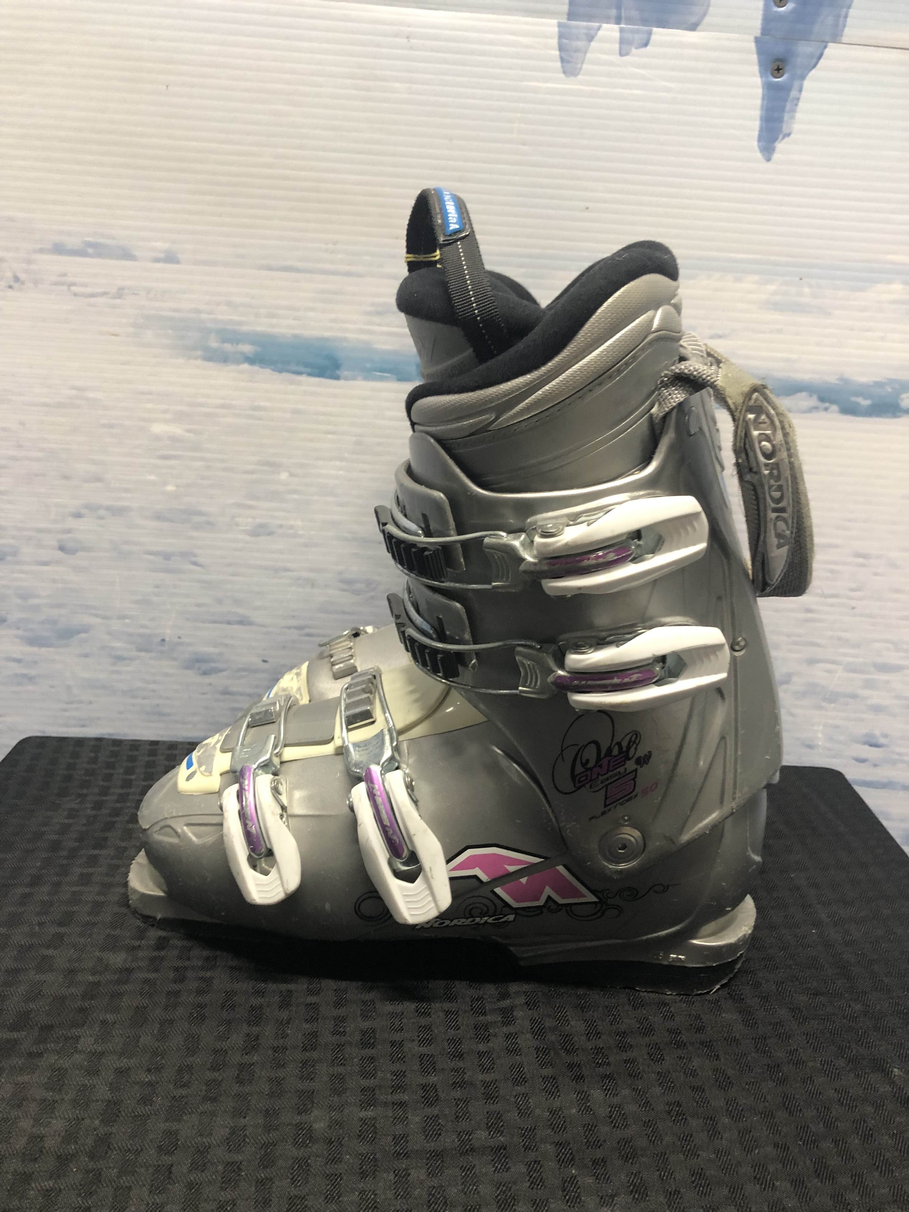 Used Nordica One Easy 5 Ski Boot 25.5MP