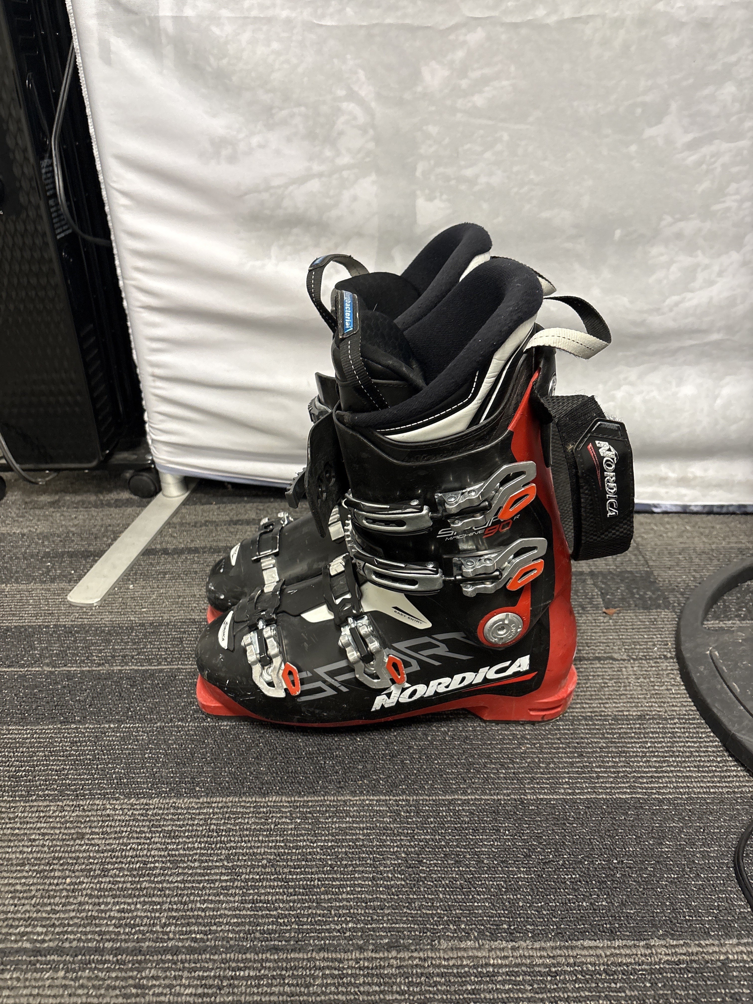 Used Nordica Sport Machine 90 R 28.0/28.5MP
