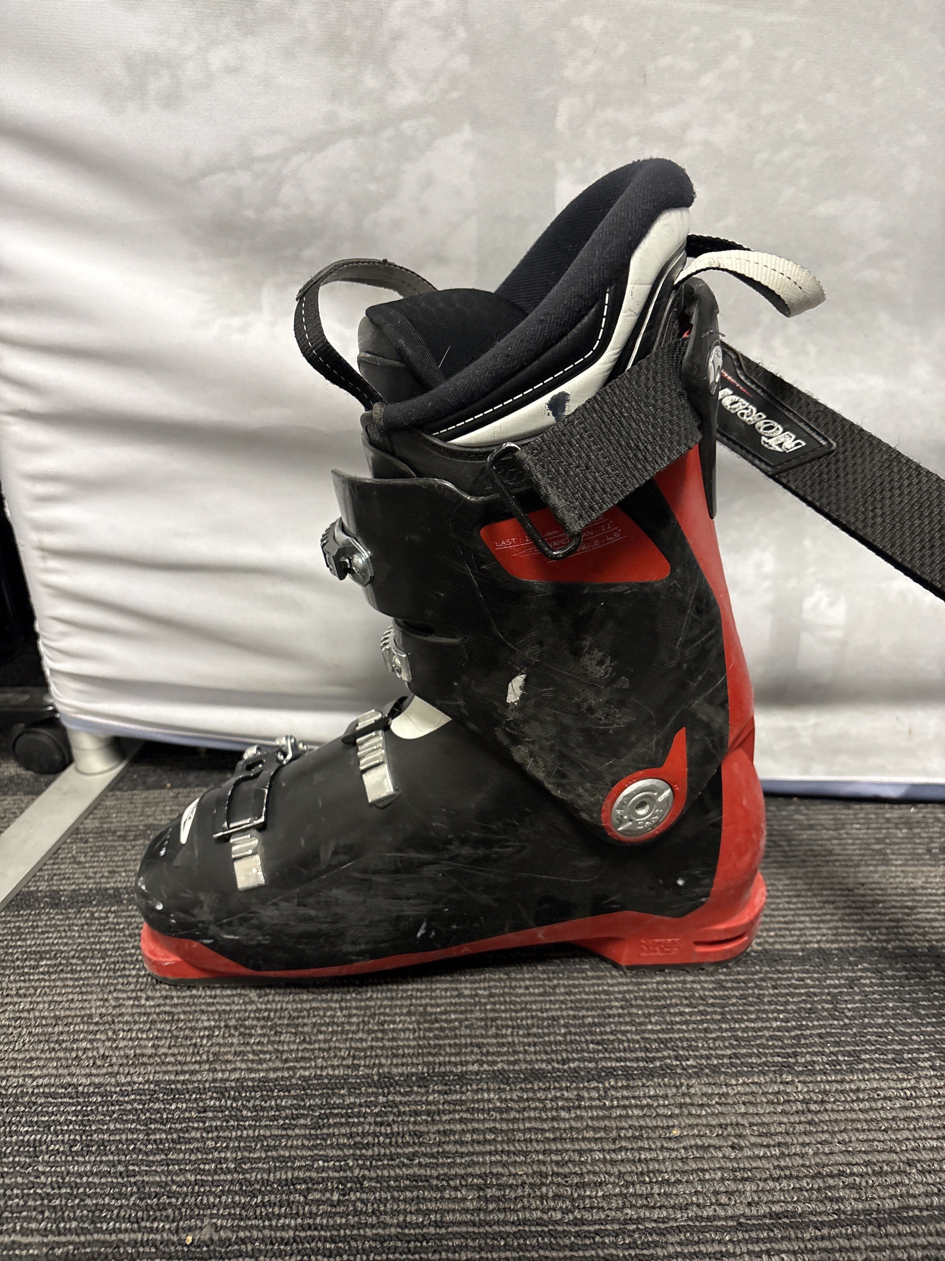 Used Nordica Sport Machine 90 R 28.0/28.5MP