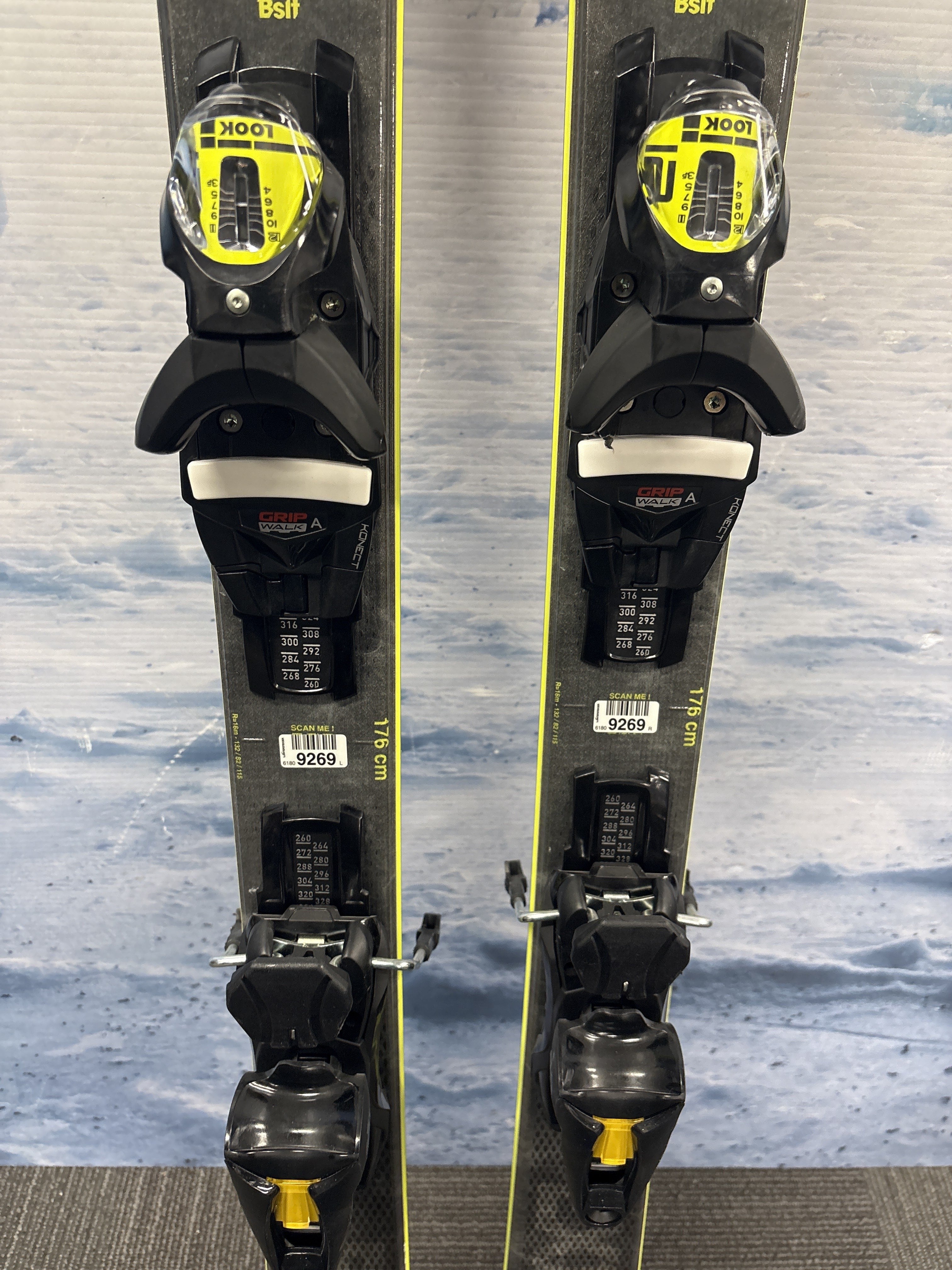 Used Rossignol 82 Basalt Ski - 176 CM W/ Look NX 12 Demo Binding