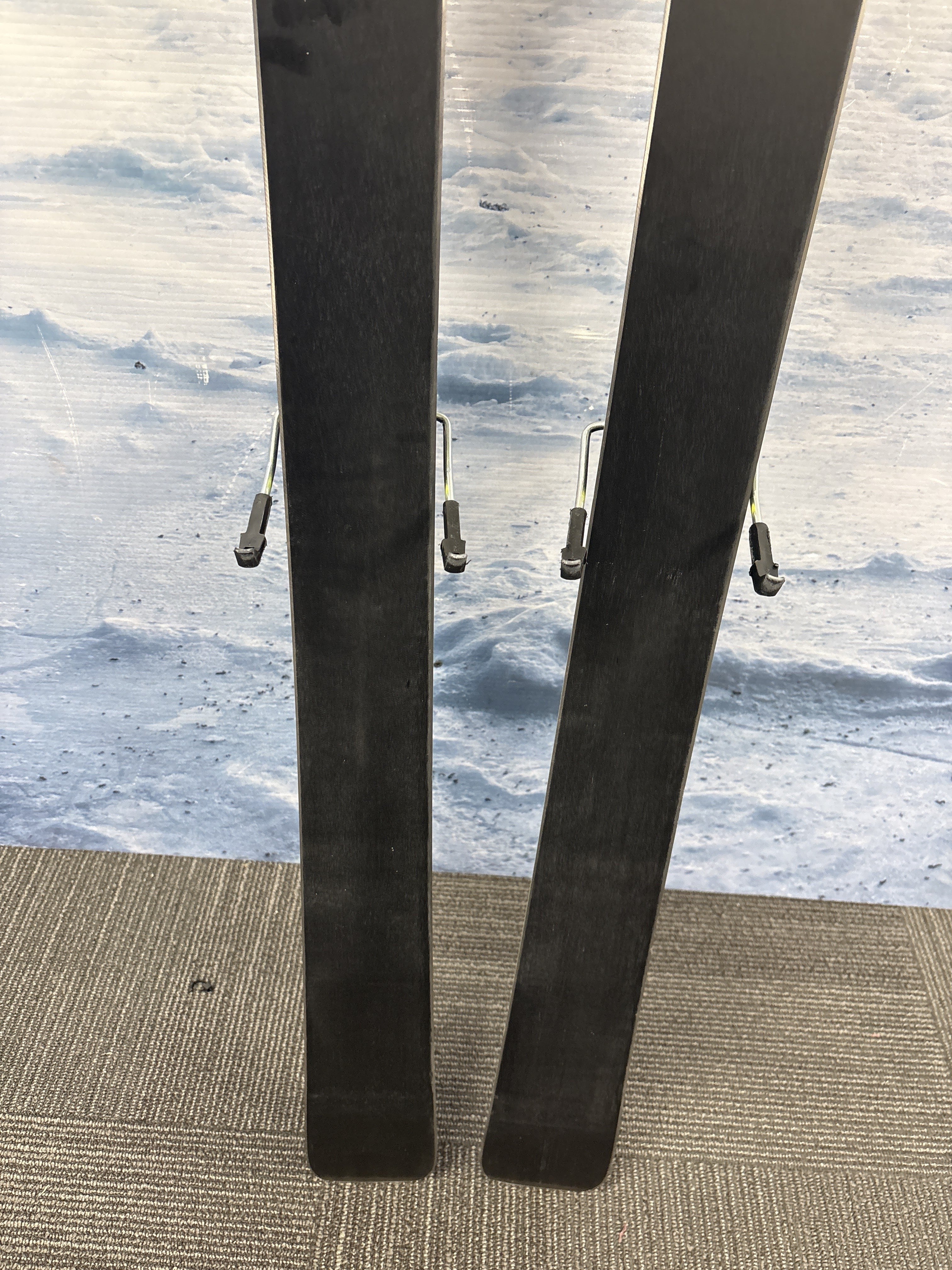 Used Rossignol 82 Basalt Ski - 176 CM W/ Look NX 12 Demo Binding