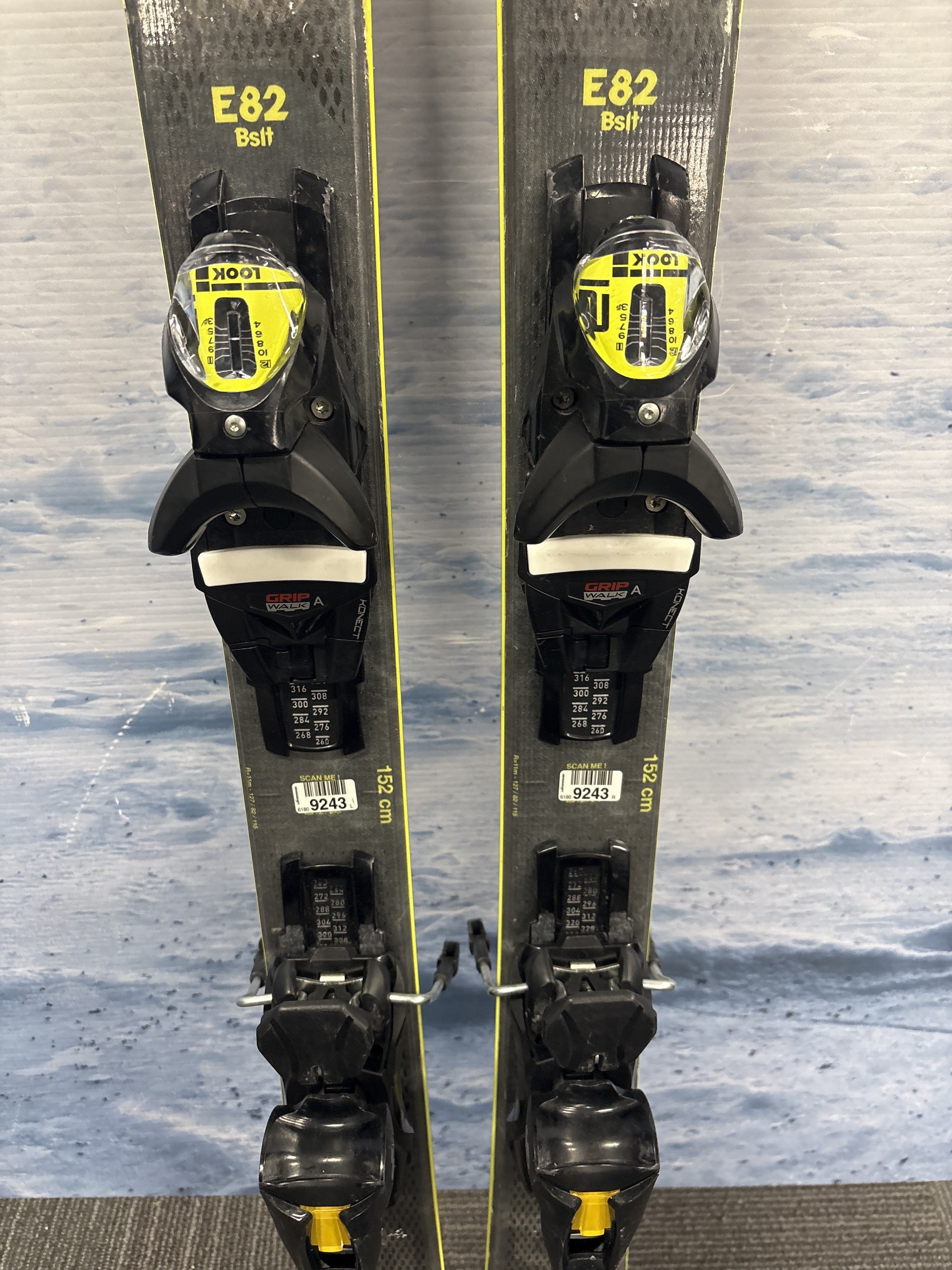 Used Rossignol 82 Basalt Ski - 152 CM W/ Look NX 12 Demo Binding