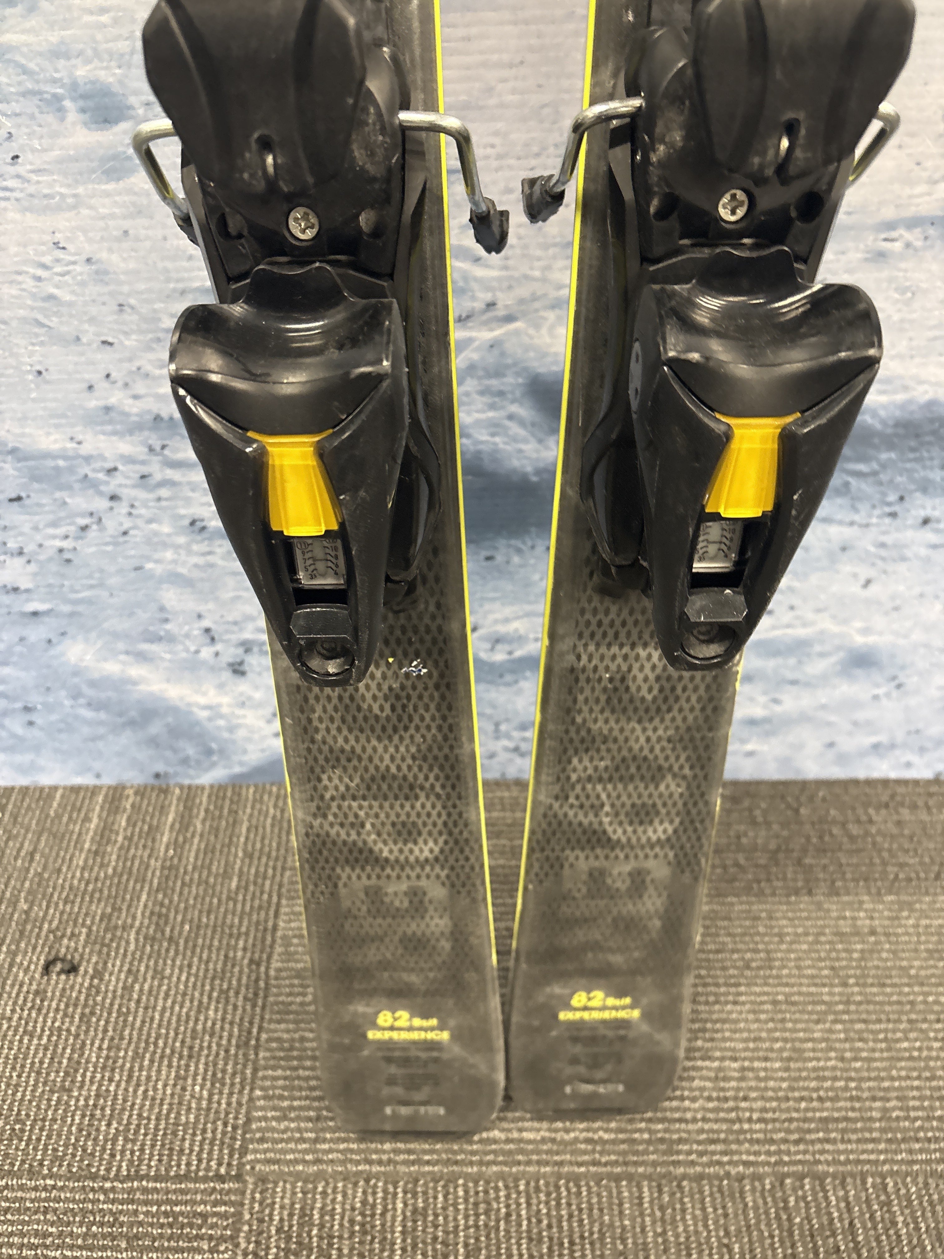 Used Rossignol 82 Basalt Ski - 152 CM W/ Look NX 12 Demo Binding