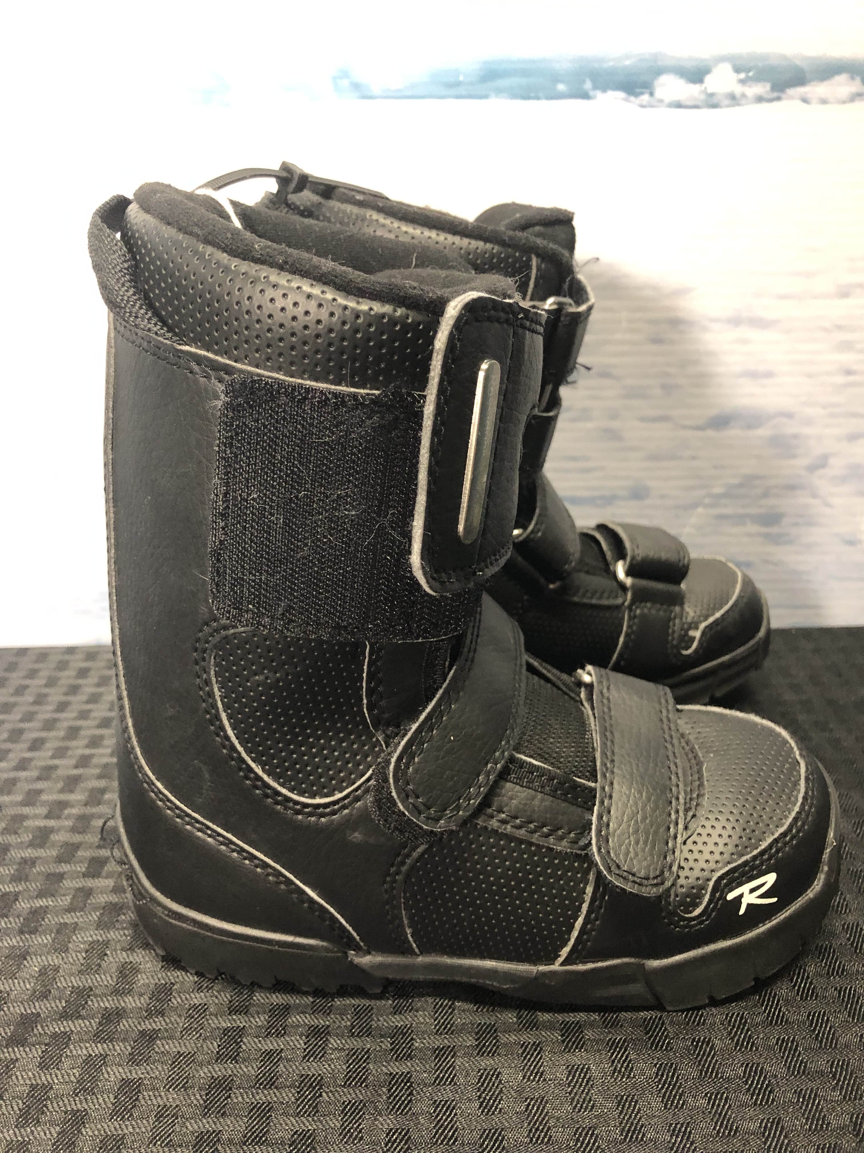 Used Rossignol Rossi Kid 20.0 Velcro Kids Snowboard Boots