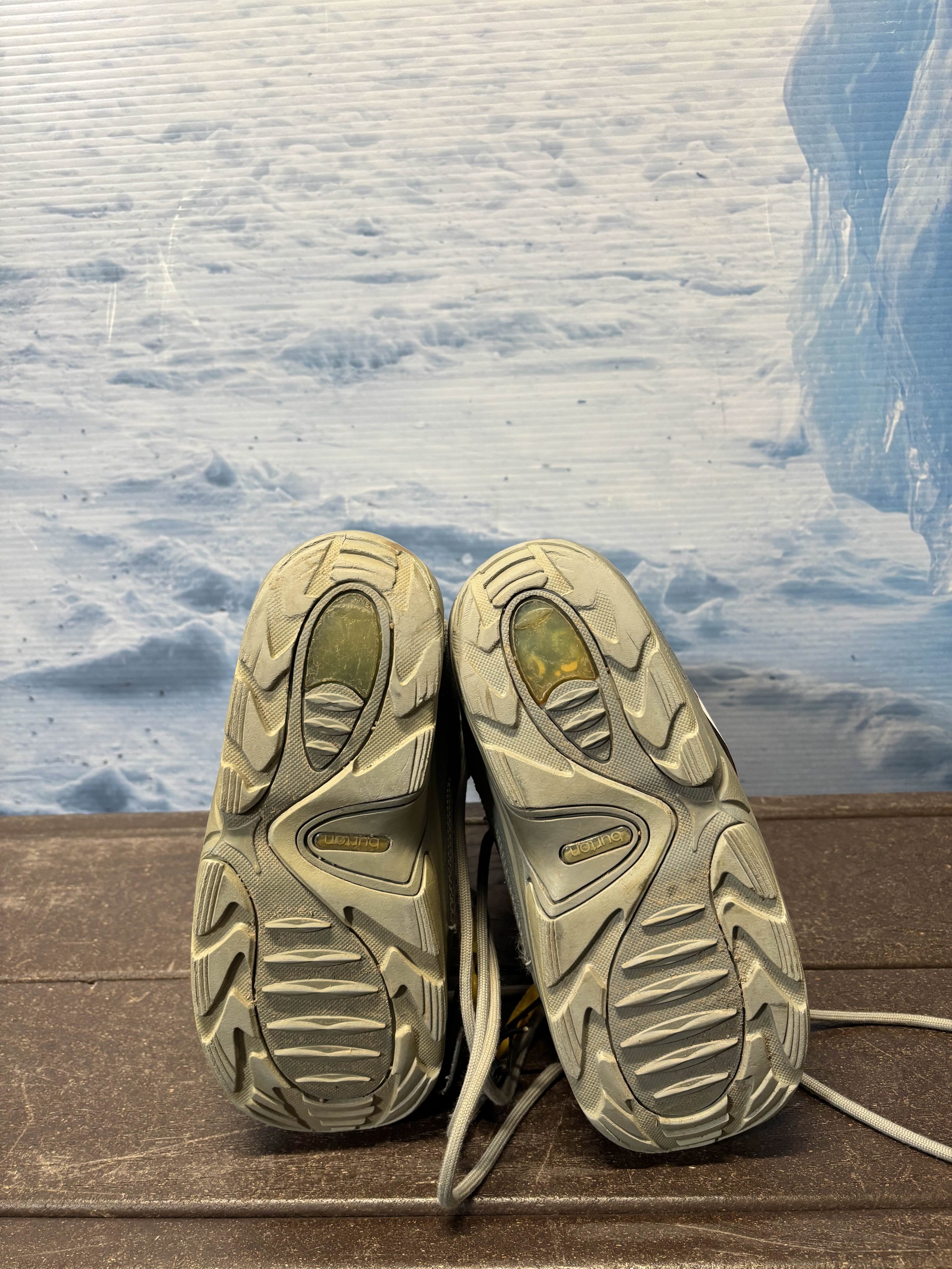 Used Burton Progression 22.5 Lace Up Kids Snowboard Boots (2021)