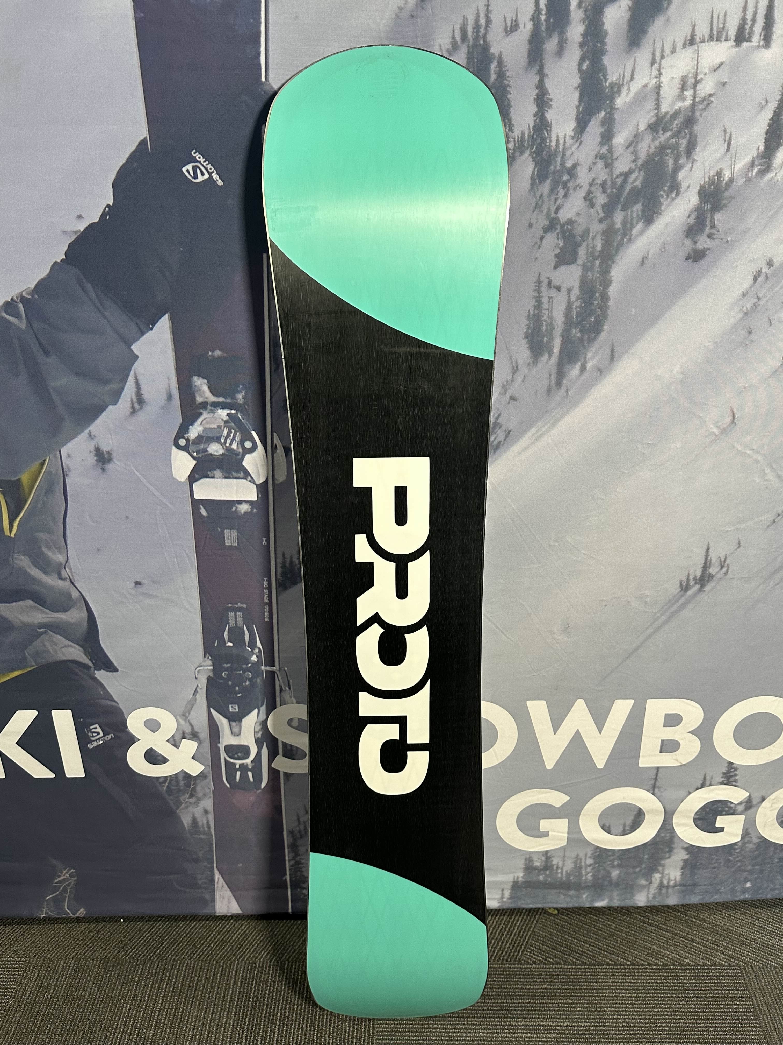 New 2024 Never Summer Wmn's Proto Synthesis 142CM Snowboard