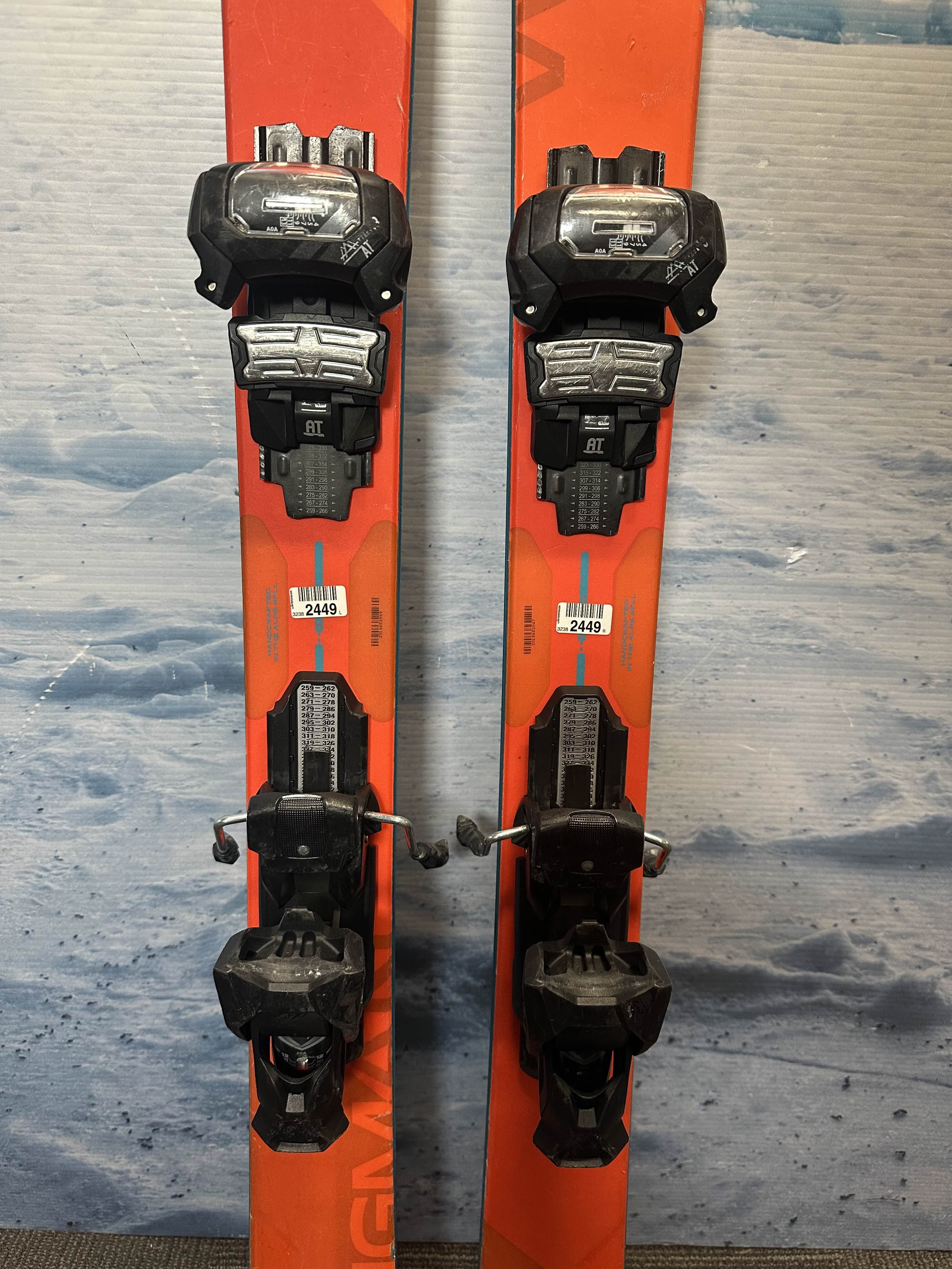 Used Elan Wingman 160cm w/ Tyrollia Attack 13 Demo Bindings