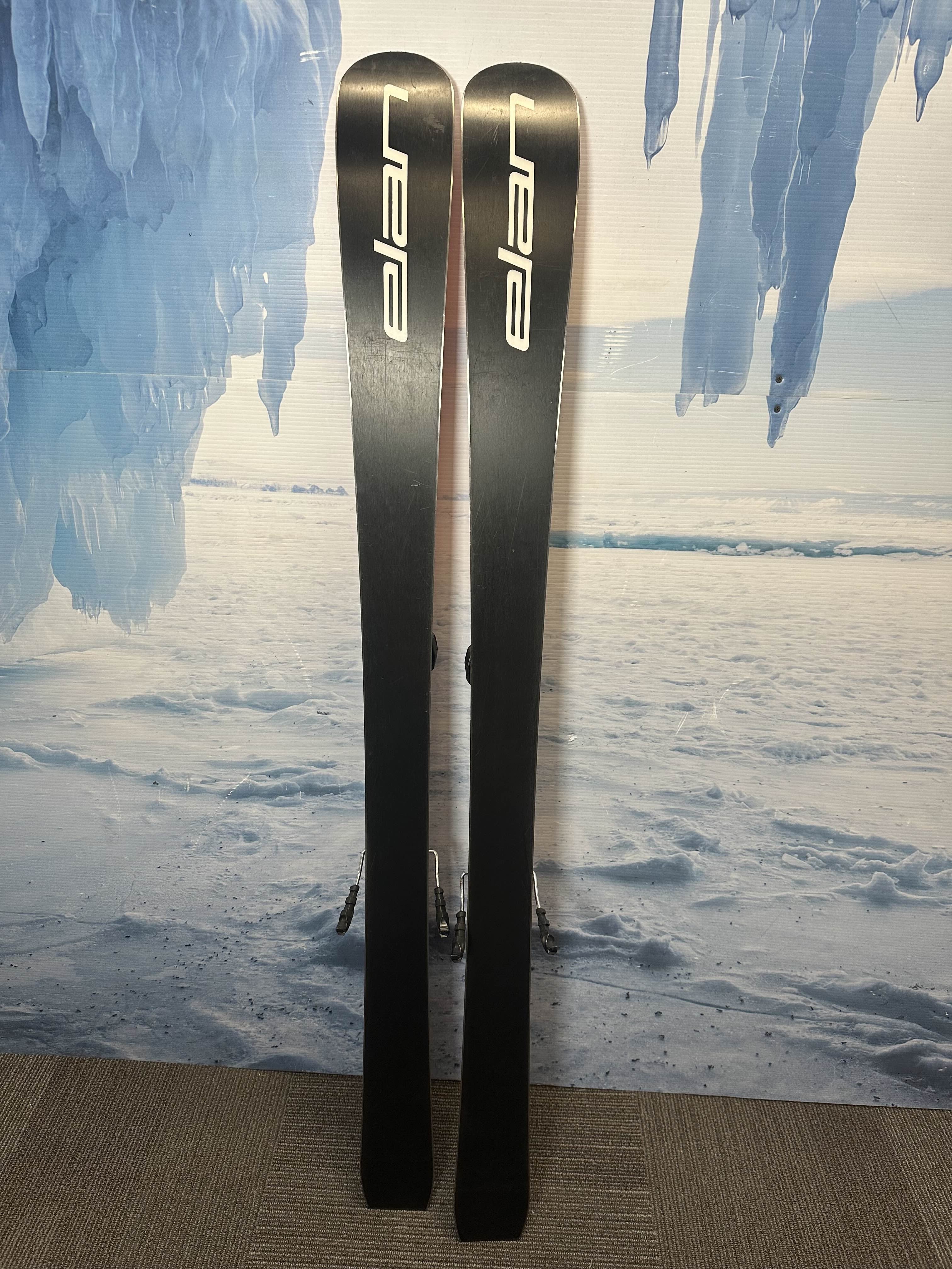 Used Elan Wingman 160cm w/ Tyrollia Attack 13 Demo Bindings