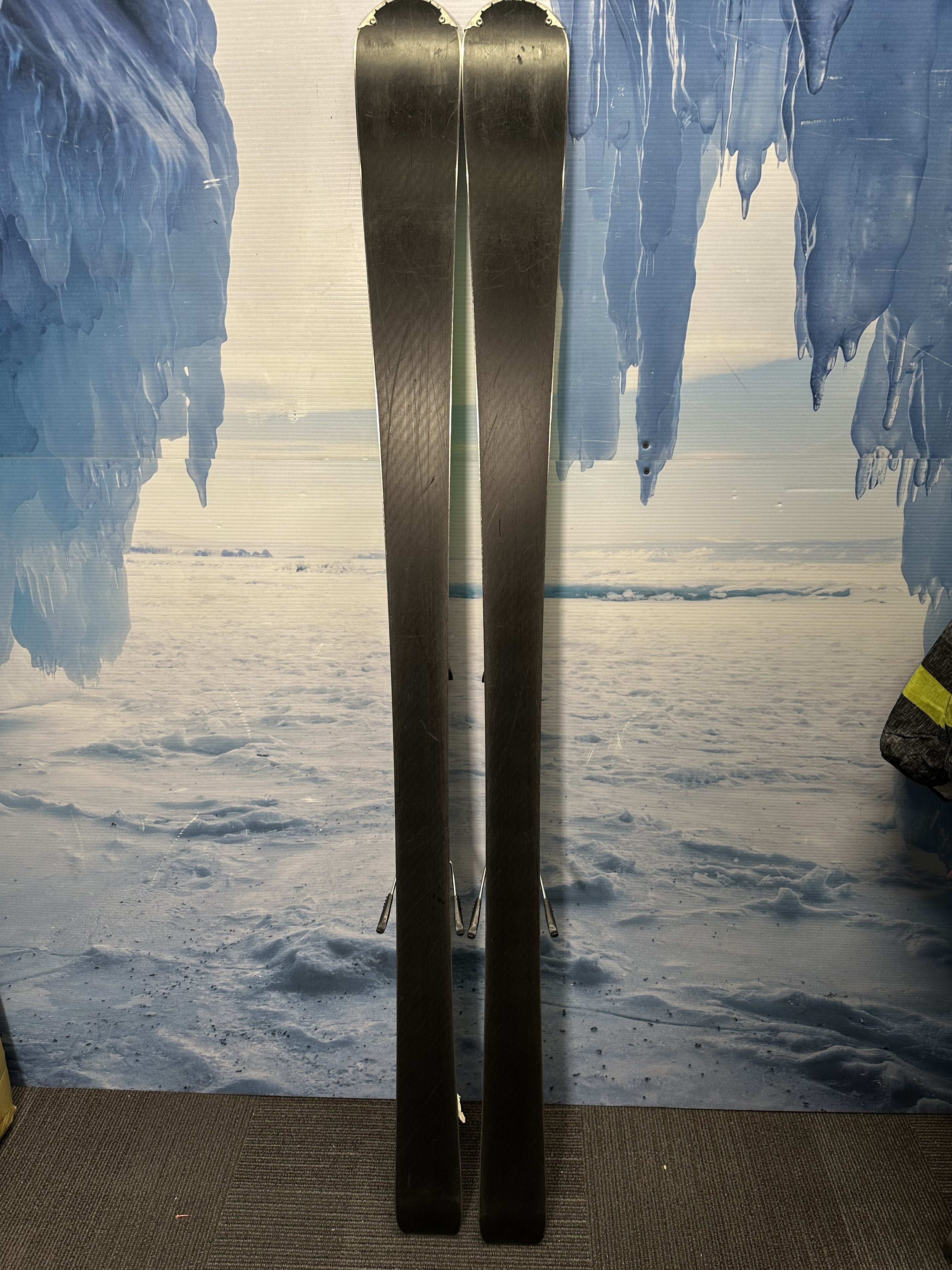 Used Fischer Pro MTN 178cm Skis w/ Fischer RS 11 Rental Binding