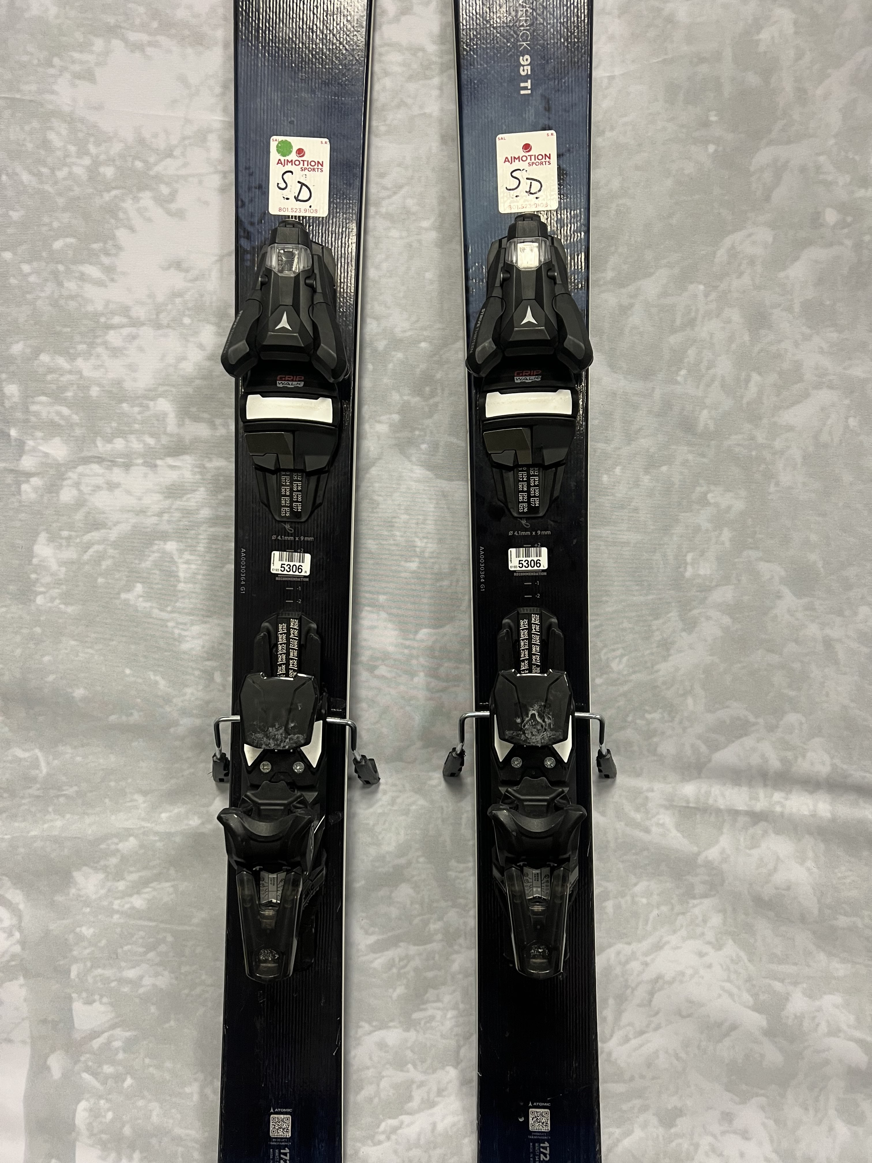 Lightly Used Atomic Maverick 95 TI Skis - 188 cm w/ Salomon Strive 13 Binding