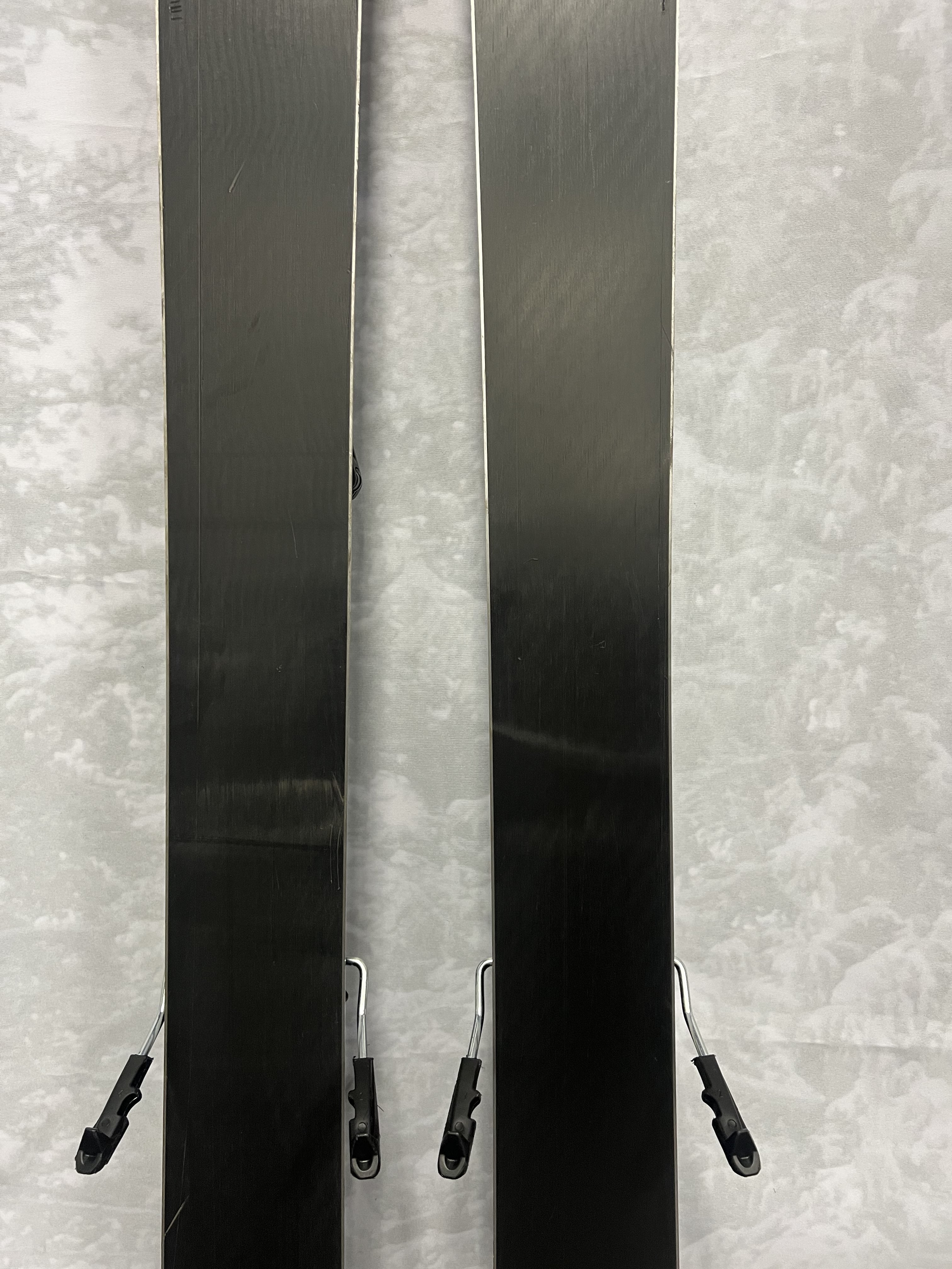 Lightly Used Atomic Maverick 95 TI Skis - 188 cm w/ Salomon Strive 13 Binding