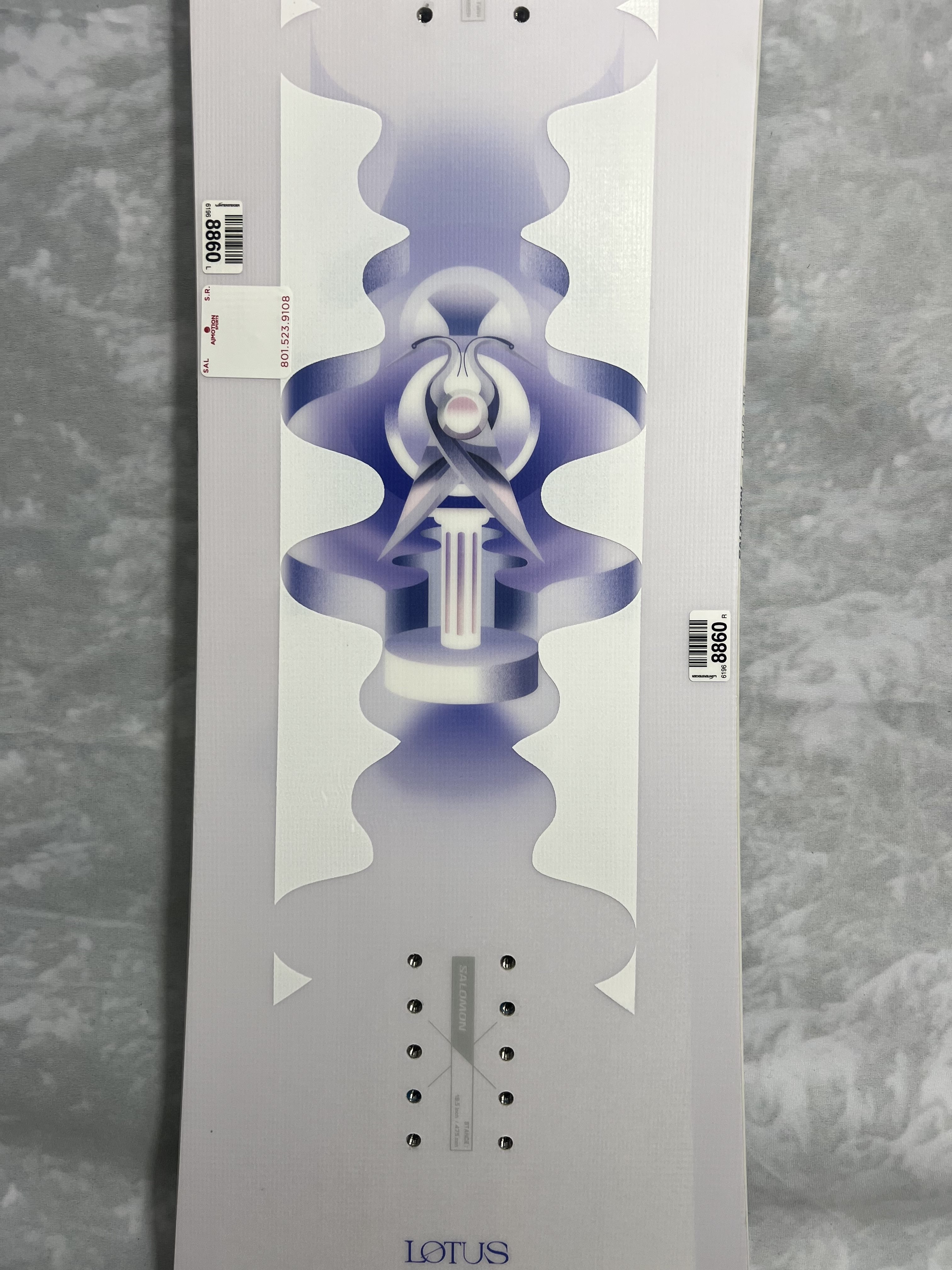 Lightly Used 2025 Salomon Lotus 135 cm Snowboard
