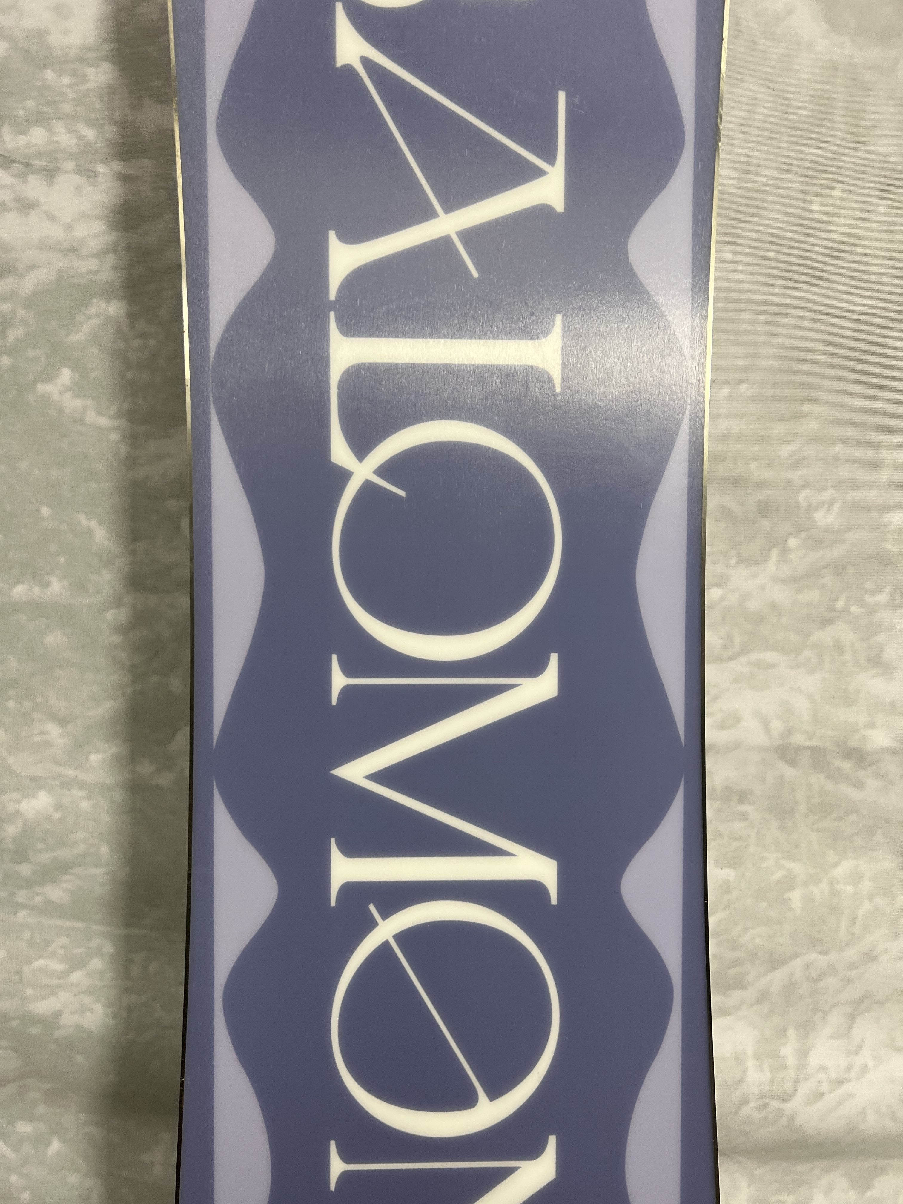 Lightly Used 2025 Salomon Lotus 135 cm Snowboard