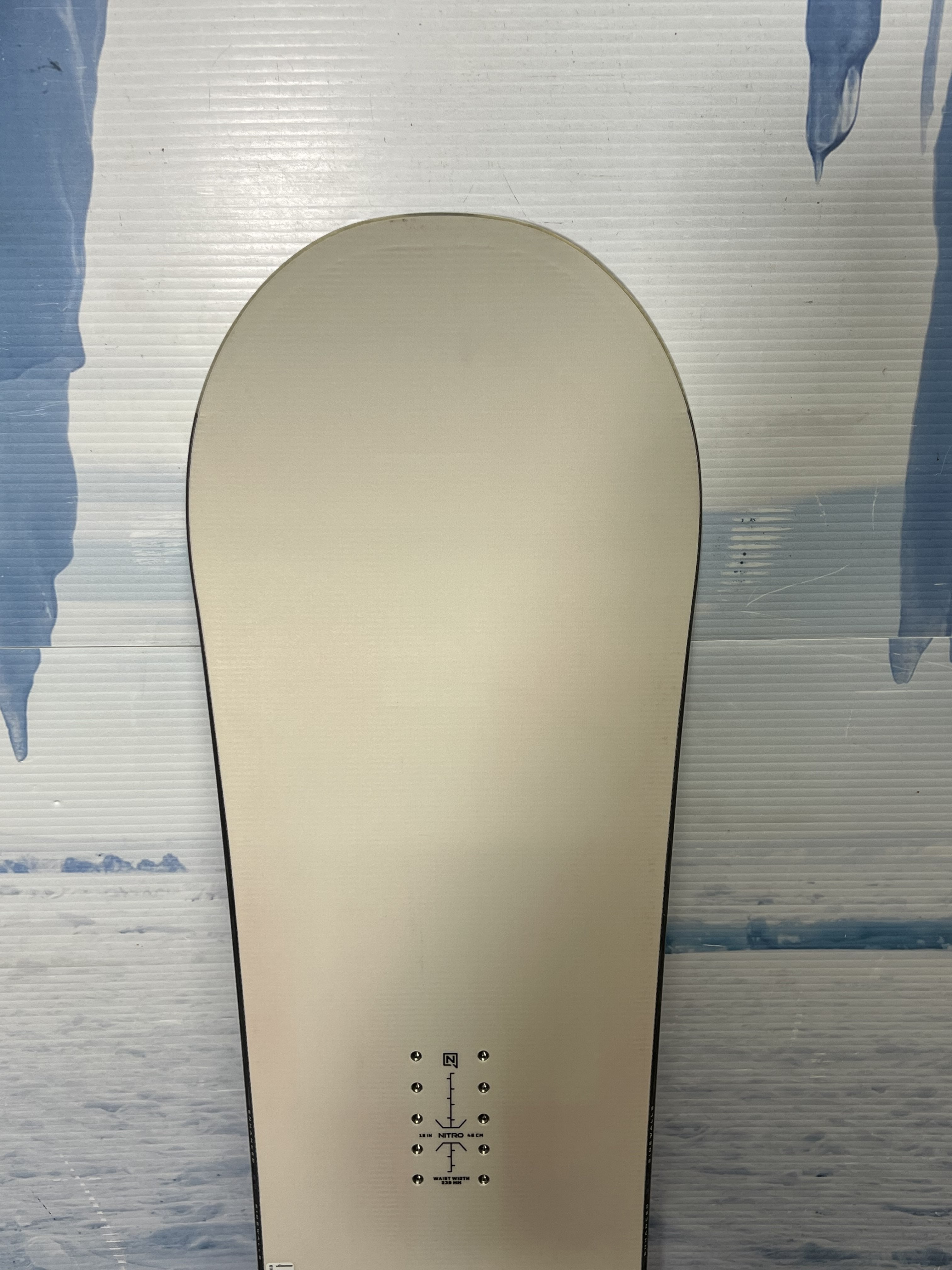 Lightly Used Nitro Fate Women's Snowboard 2024- 147 CM