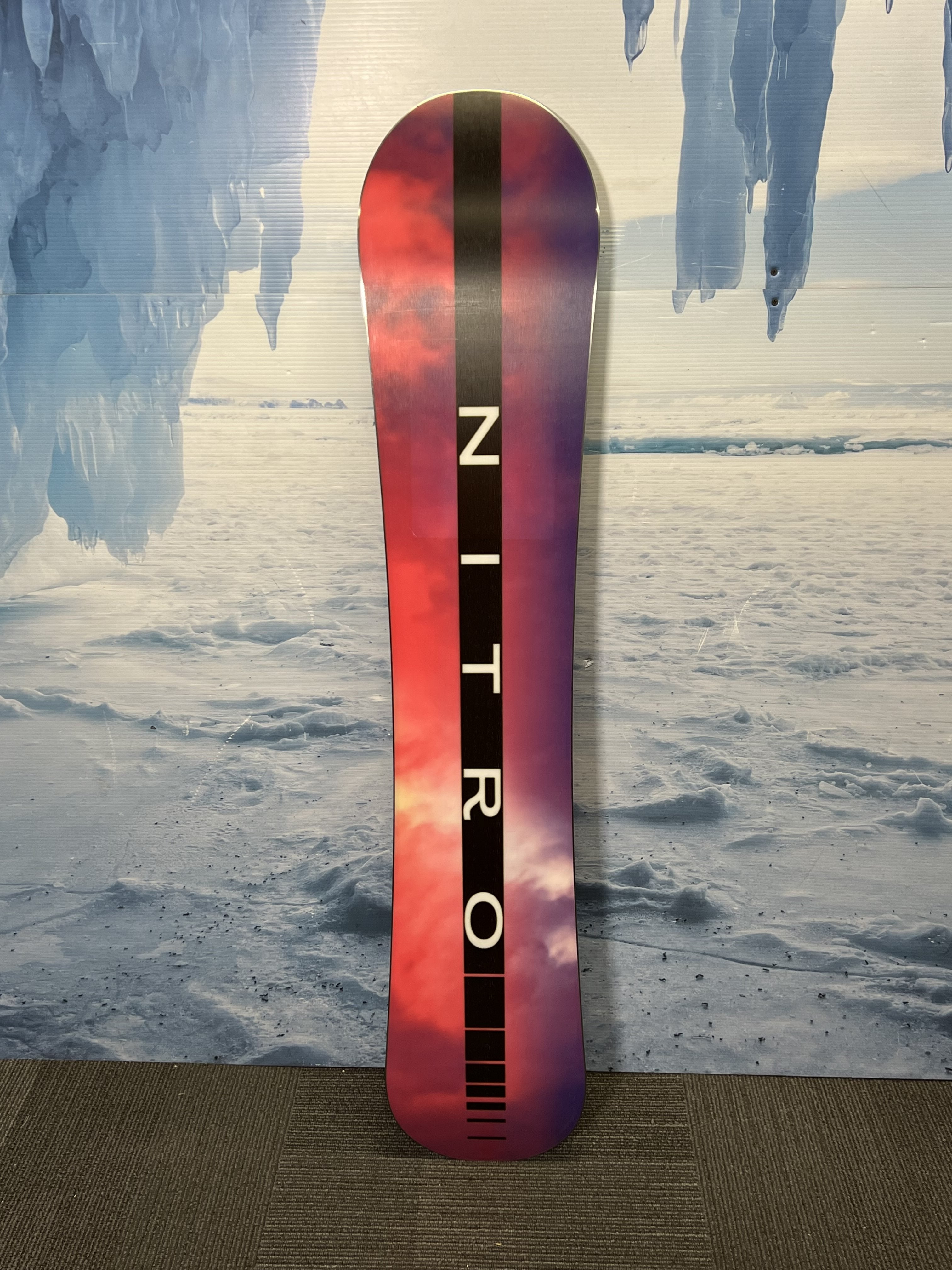 Lightly Used Nitro Fate Women's Snowboard 2024- 147 CM