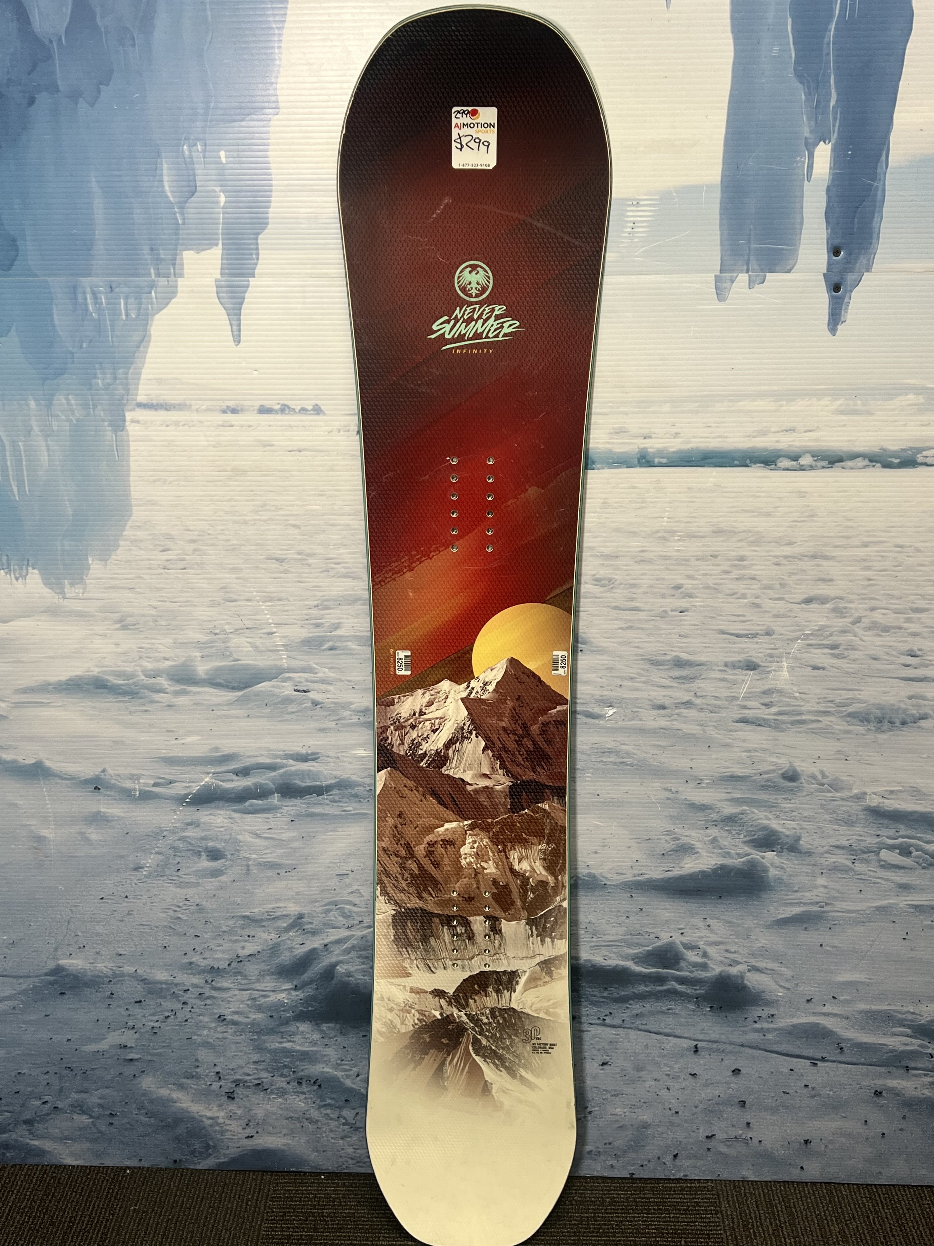 Used Never Summer Infinity Women's Snowboard 2021 - 149 CM