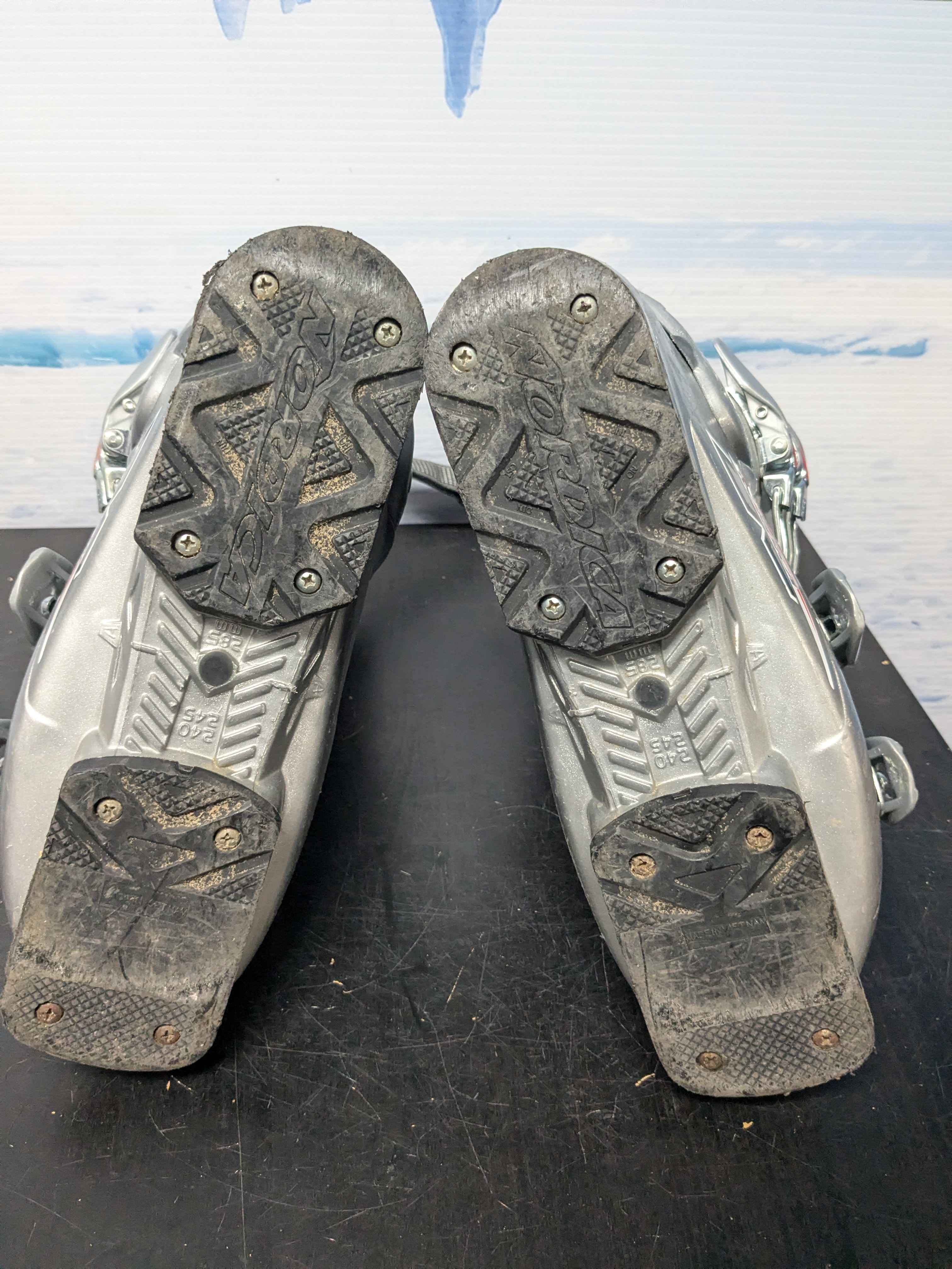 Used Nordica One Easy 5 Ski Boot 22.5MP