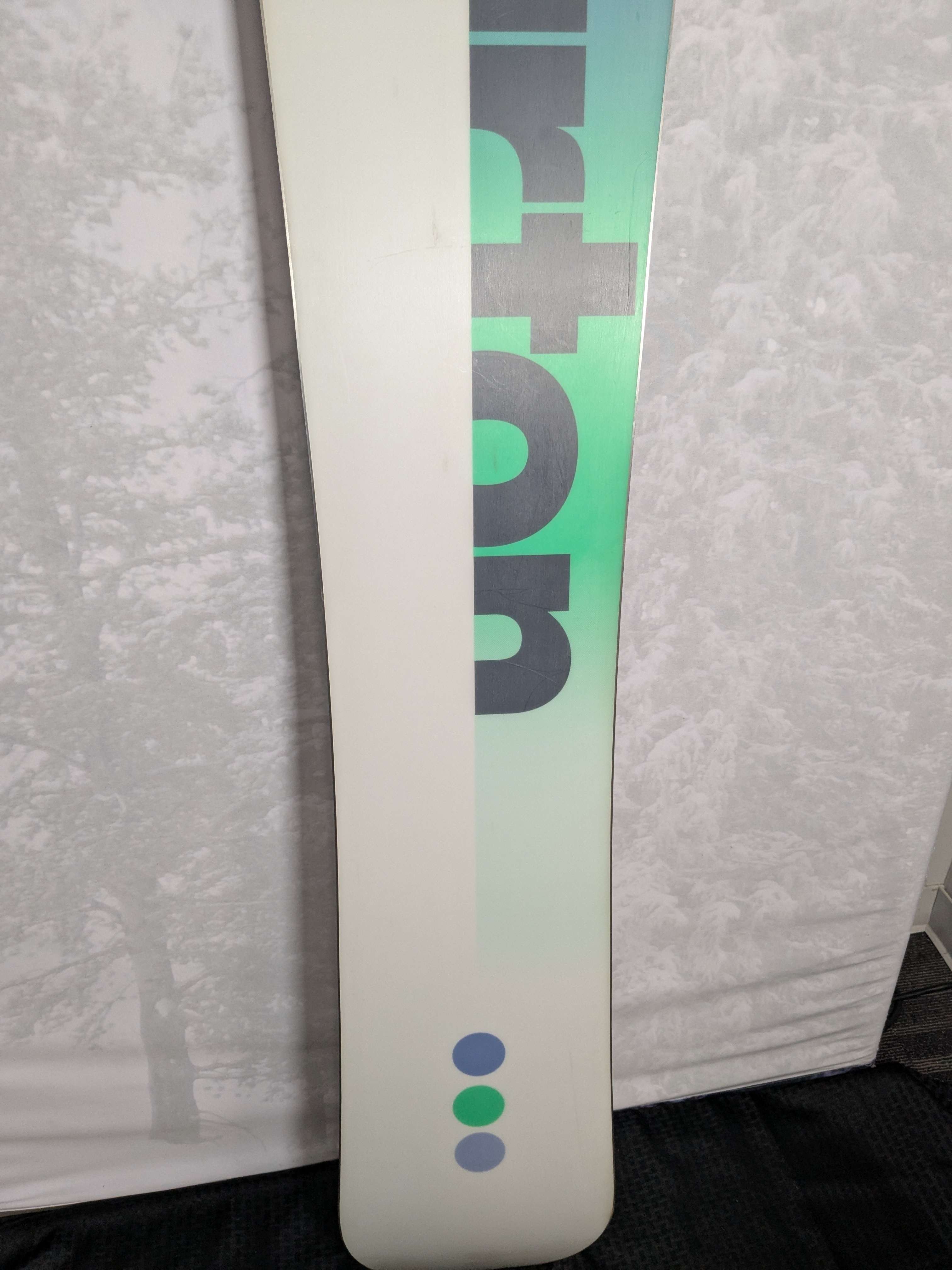 Used 2025 Burton Custom 162cm Snowboard