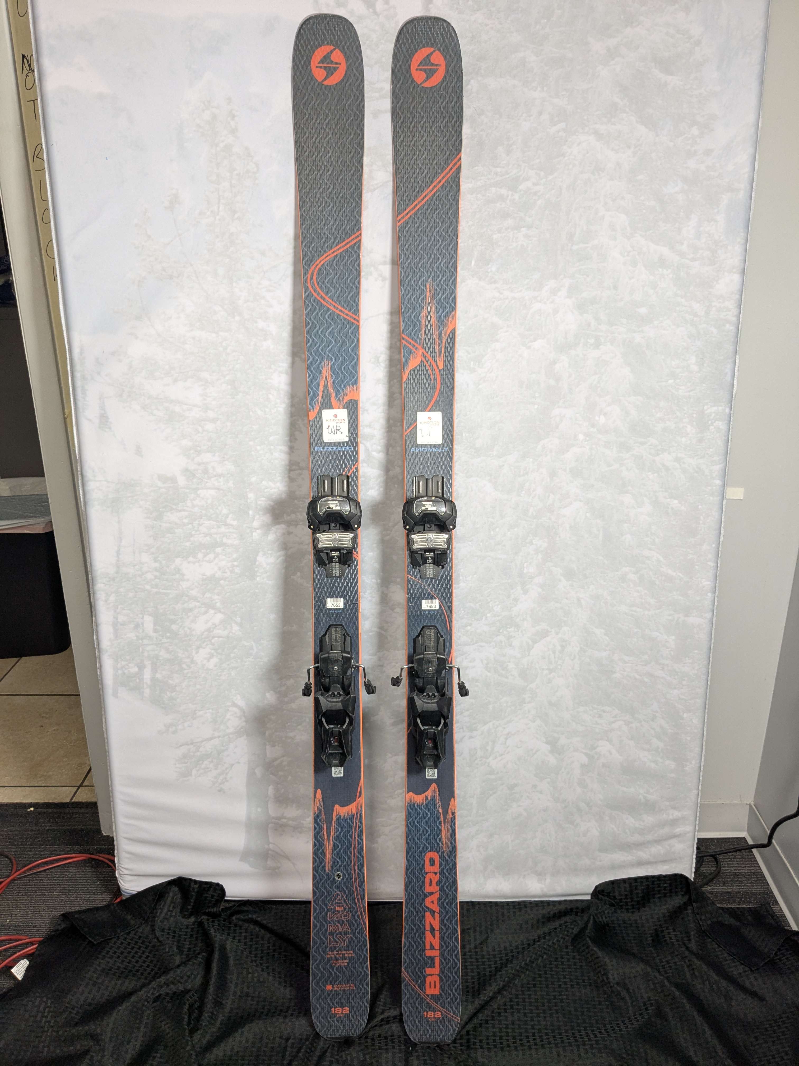 Used 2025 Blizzard Anomoly 88 TI Skis- 182cm w/ Tyrollia Attack MN 14 Binding