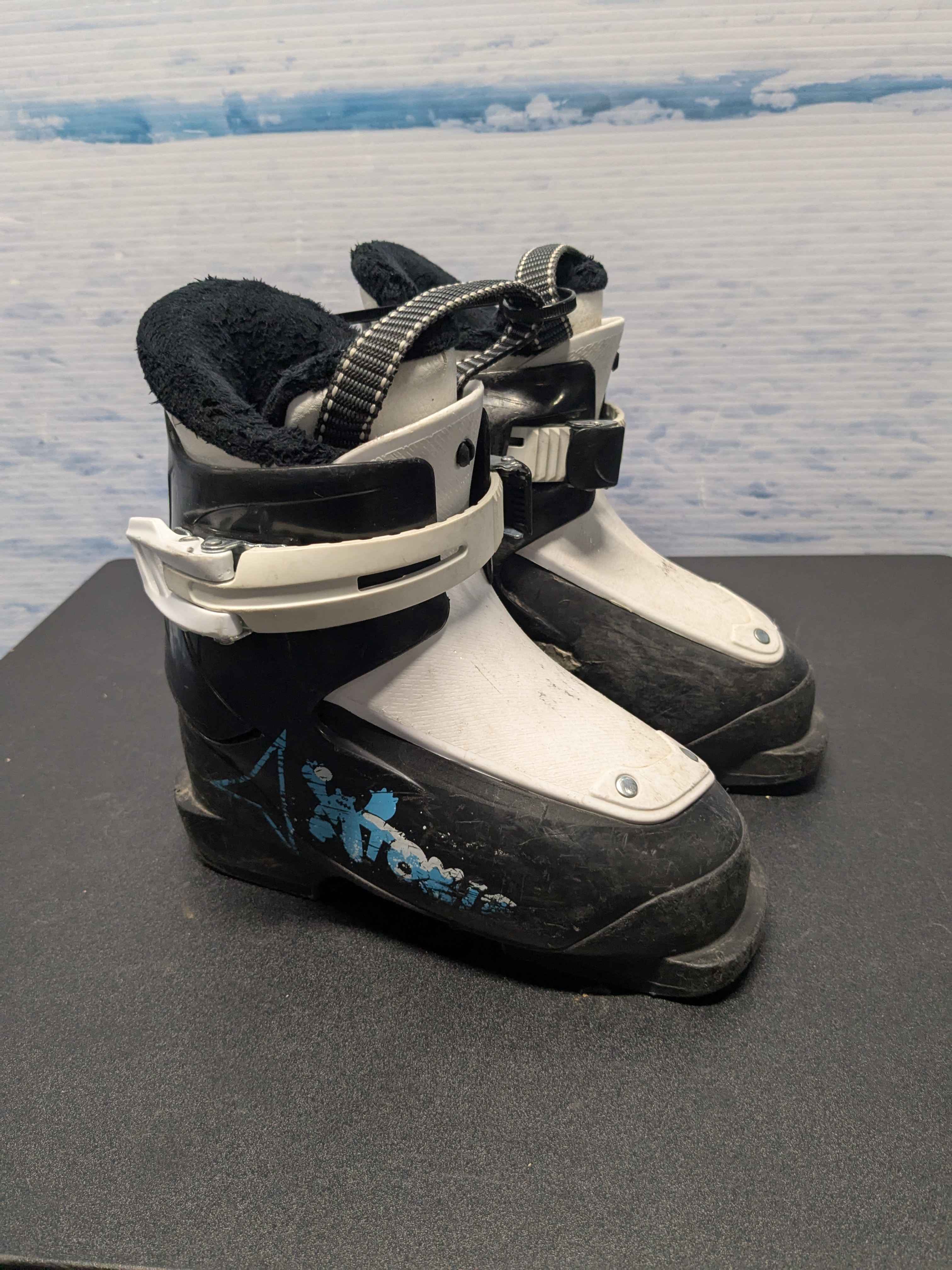 Used Atomic Aj 1 Youth Ski Boot - 17MP