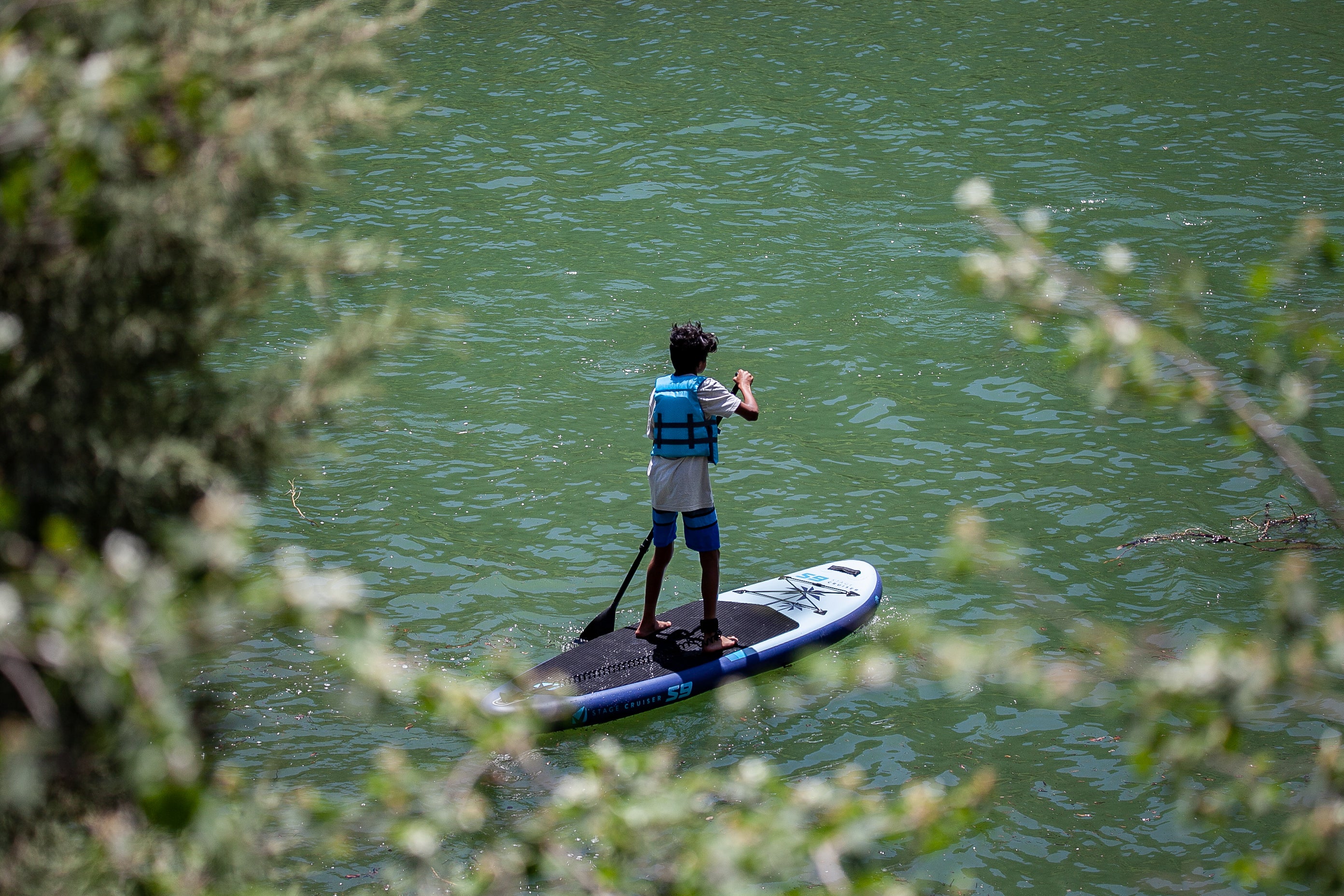 The S9 Cruiser is the perfect paddle board for teens and smaller adults looking to take advantage of easy turning and greater control. The S9 was designed with users between 80 and 130lbs in mind.