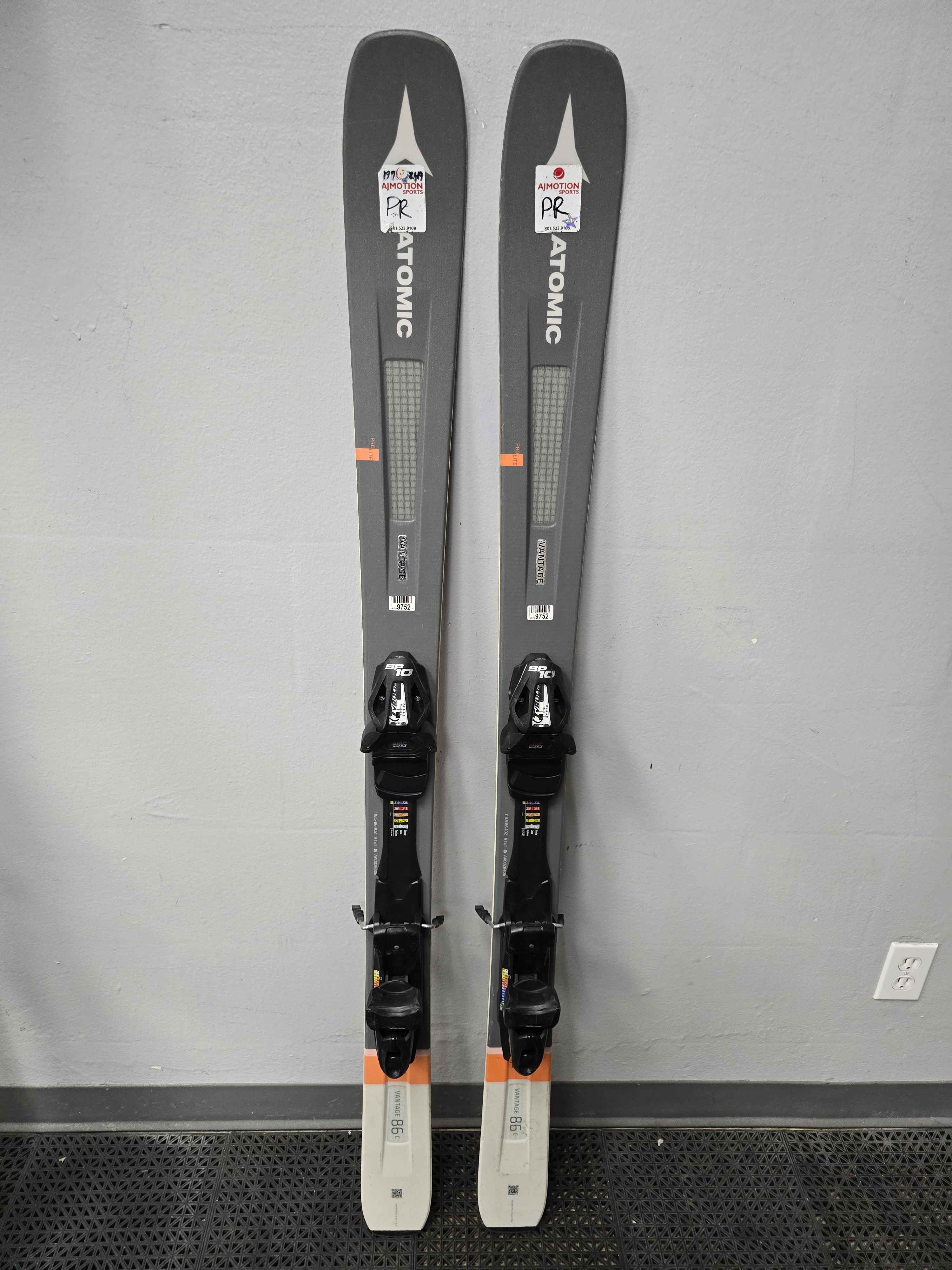 Used Atomic Vantage 86C 149cm Skis w/ Tyrolia SP10 Demo Binding