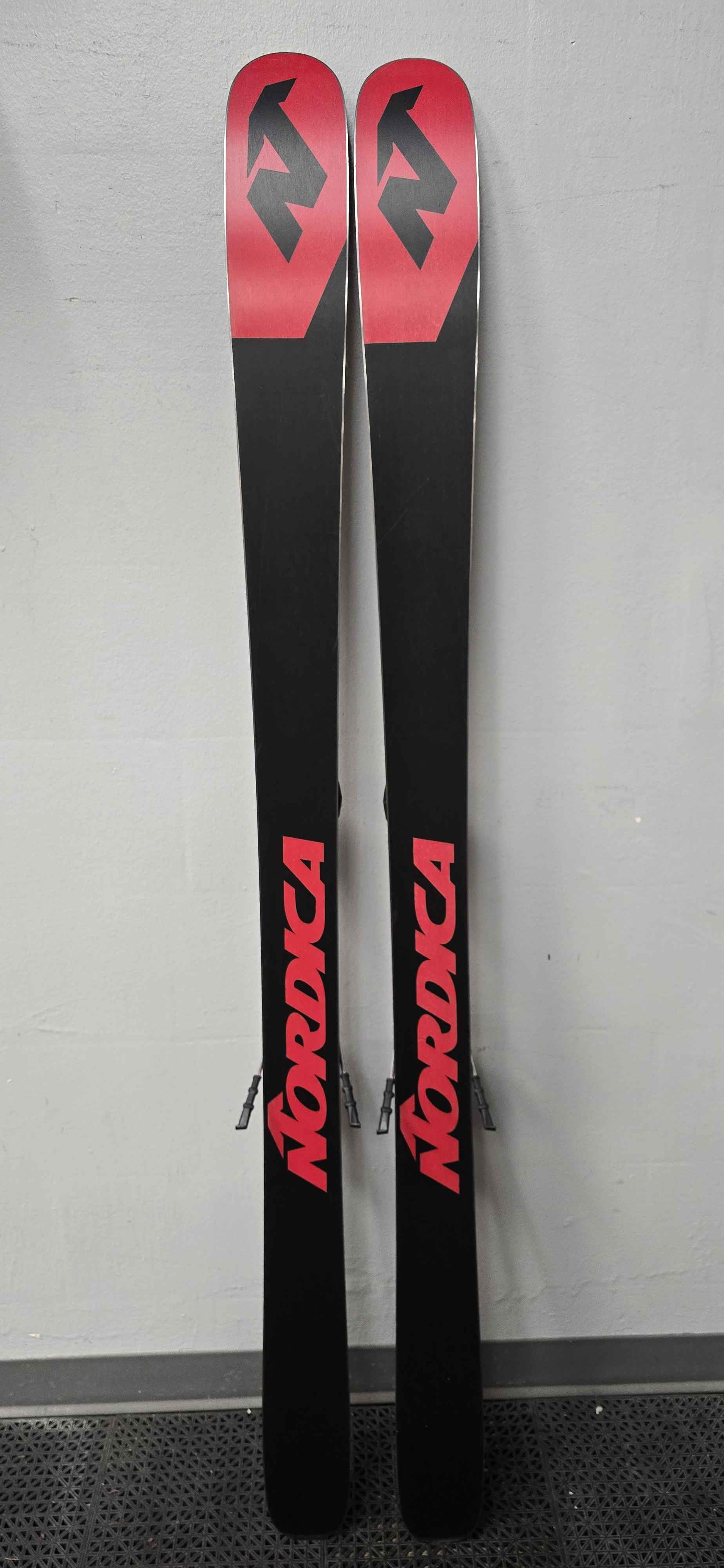 Used Nordica Enforcer 88 172cm w/ Tyrolia Attack 14 Adjustable Bindings