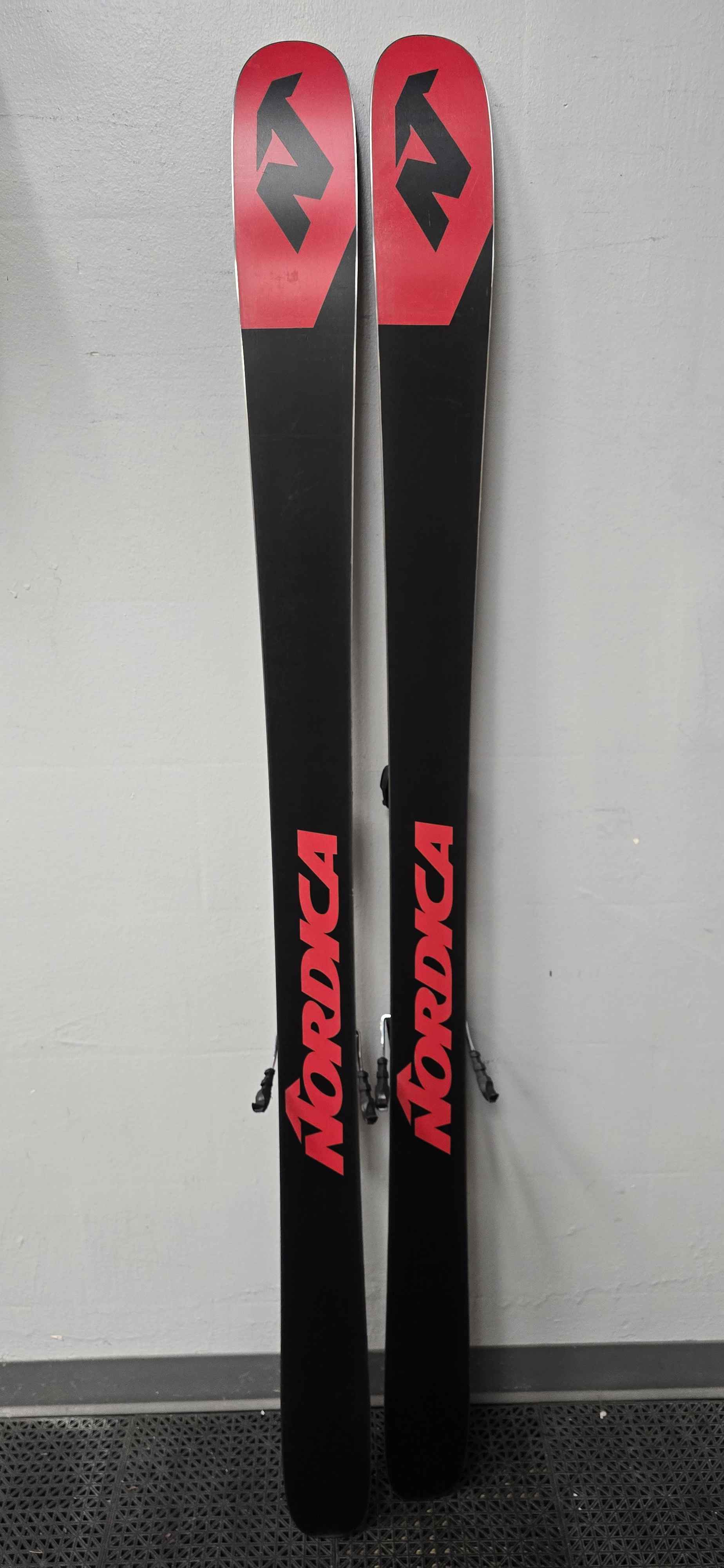 Used Nordica Enforcer 94 179cm w/ Tyrolia Attack 14 Adjustable Bindings